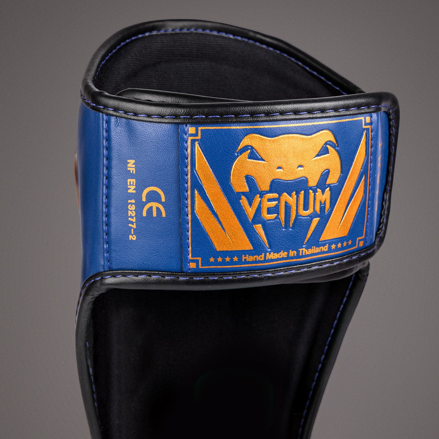 Venum Elite Scheenbeschermers - Koninklijk Blauw - Speciale Editie