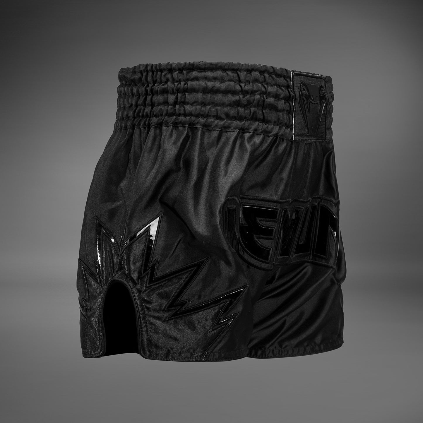 Venum Inferno Muay Thai Shorts - Zwart/Zwart