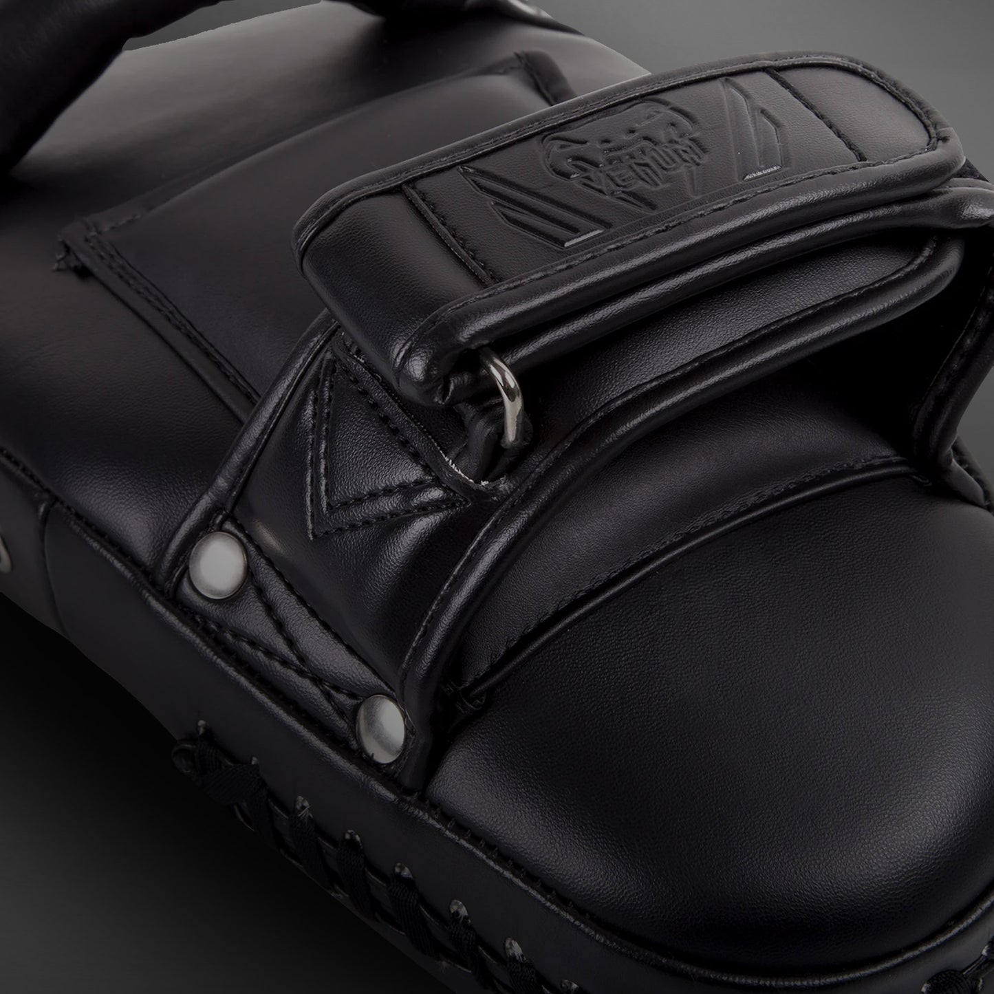Venum Elite Big Focus Mitts - zwart/zwart