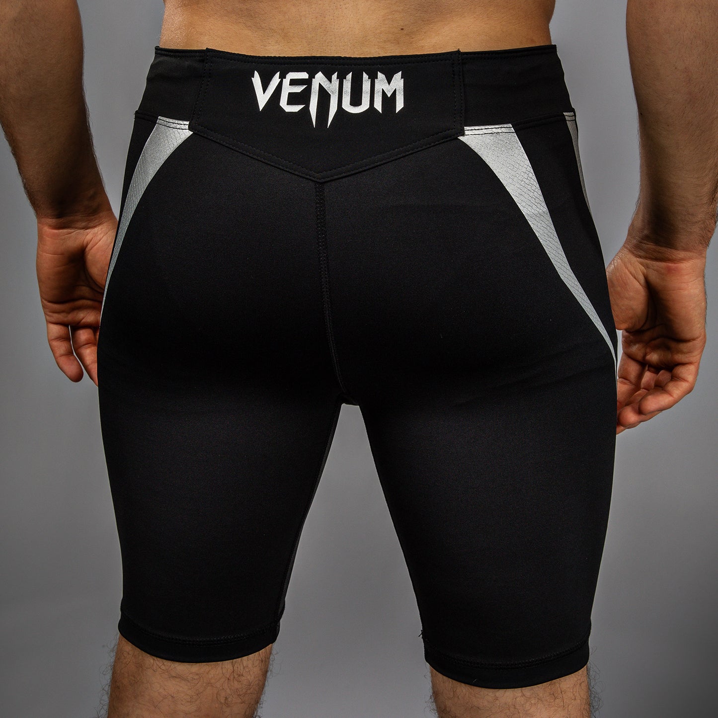 Venum x WOW FC Heren Vale Tudo Shorts - Zwart/ Zilver Grijs
