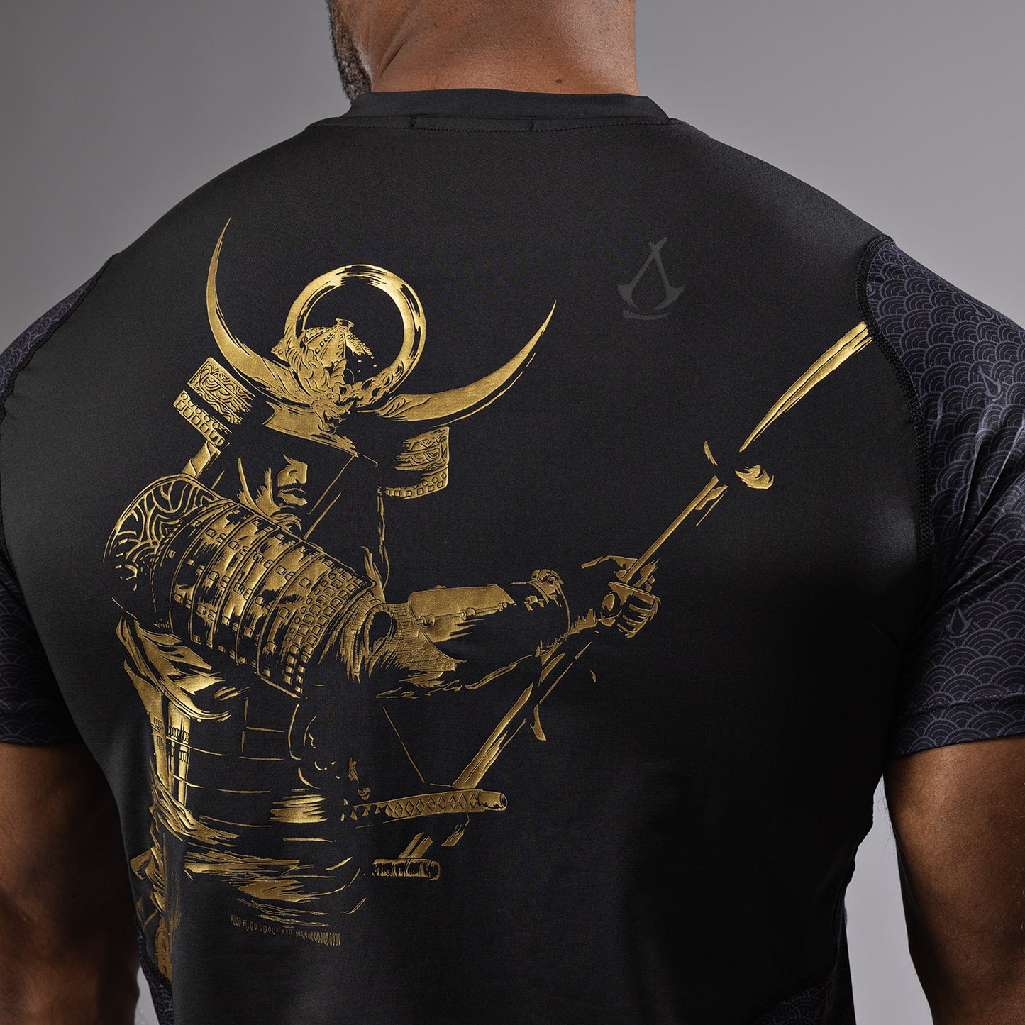 Venum x Assassin’s Creed Shadows Dry-Tech T-shirt voor heren - Zwart/Goud