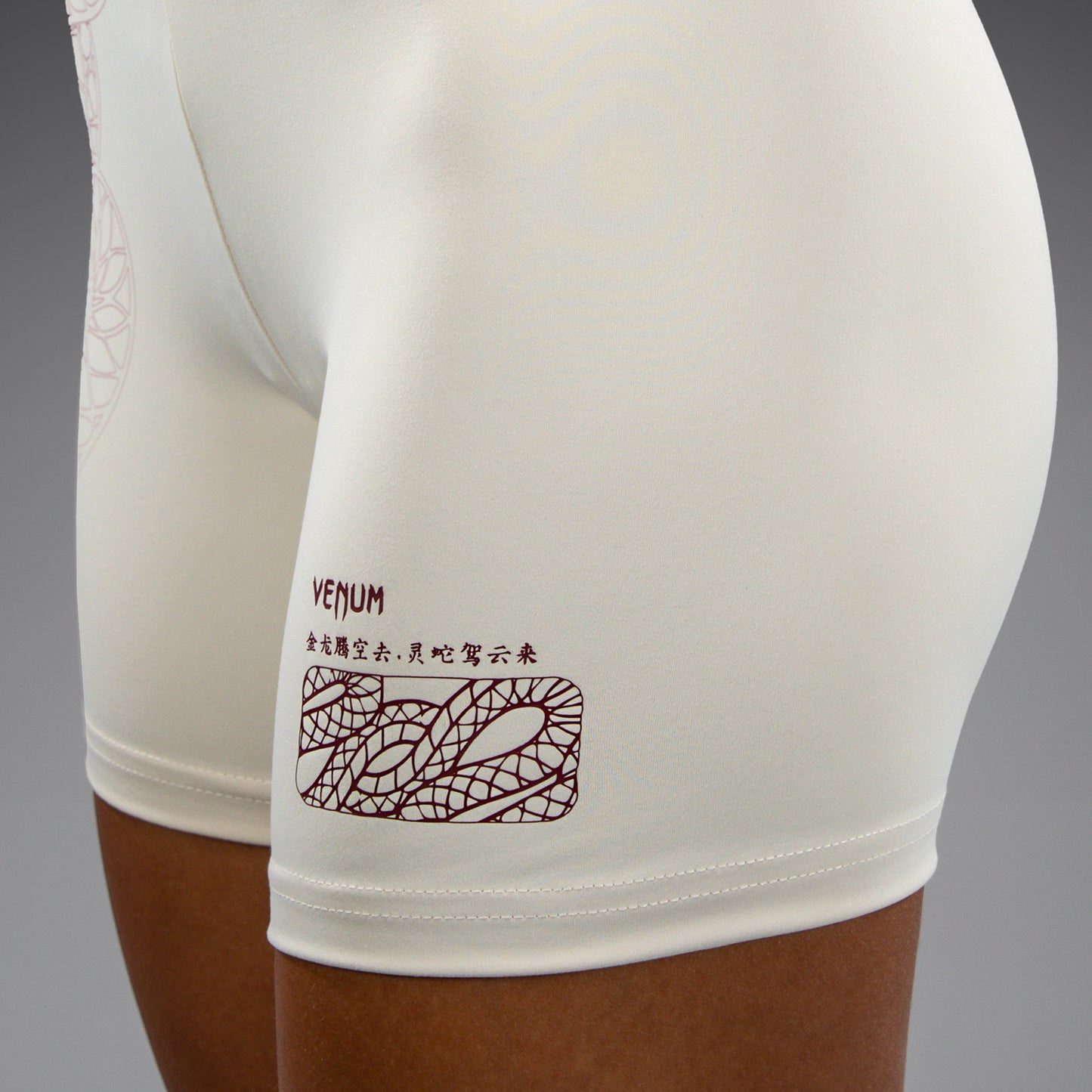 Venum Serpenti Dames Vale Tudo Shorts – Ivoor/Bordeaux