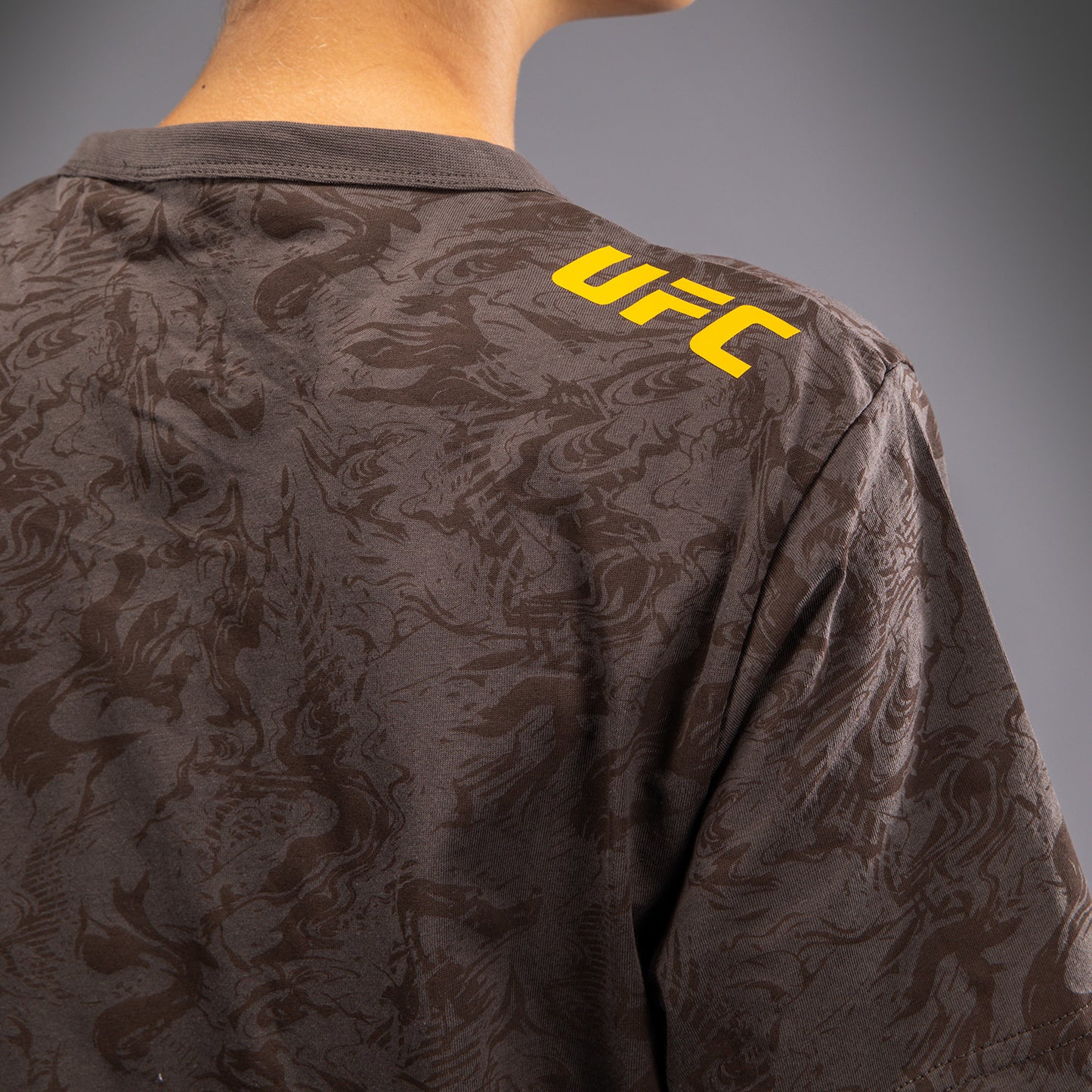 UFC Fusion by Venum Fight Week Katoenen Korte Mouwen T-shirt voor Dames - Earthen Brown
