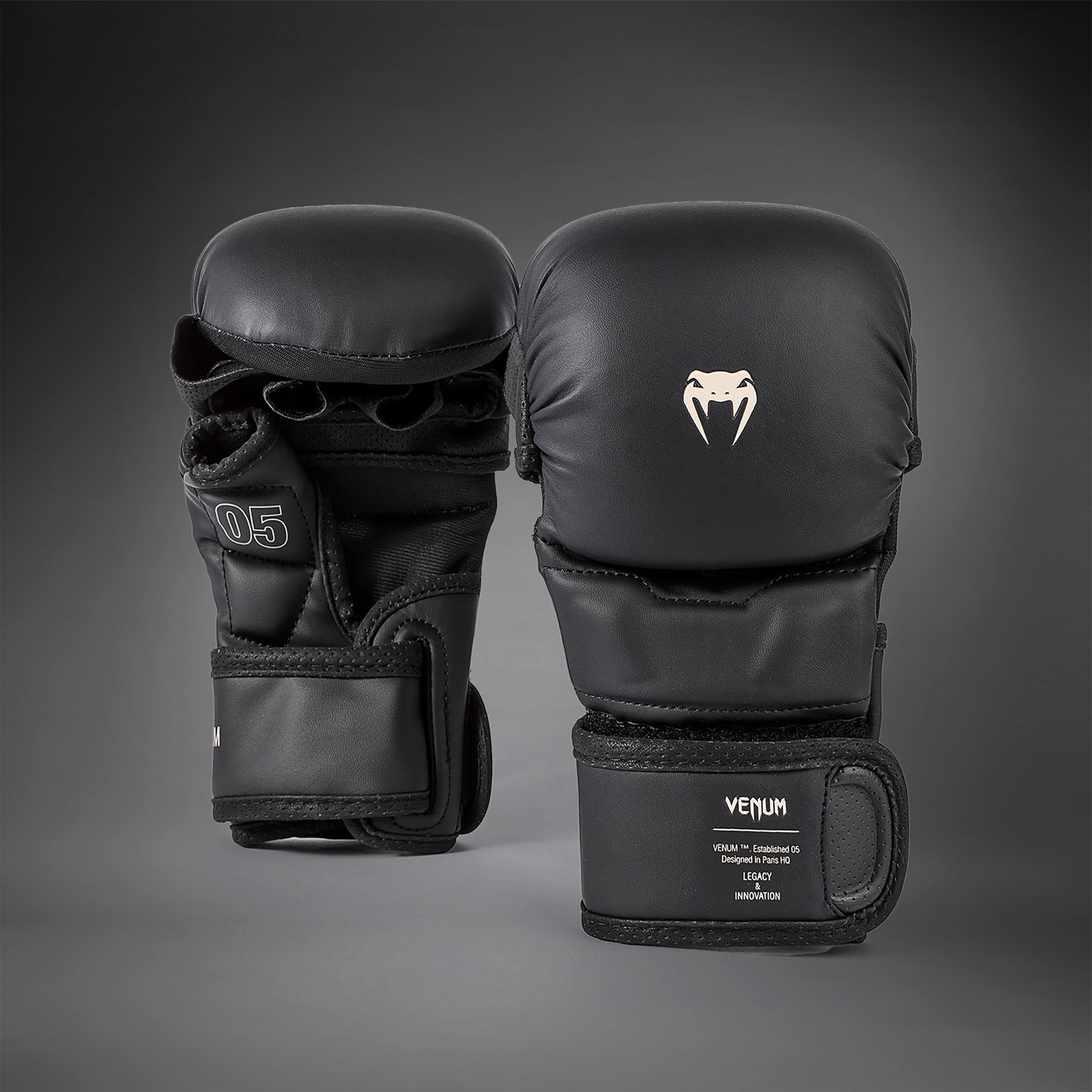 Venum Impact Evo Sparring MMA Handschoenen - Zwart