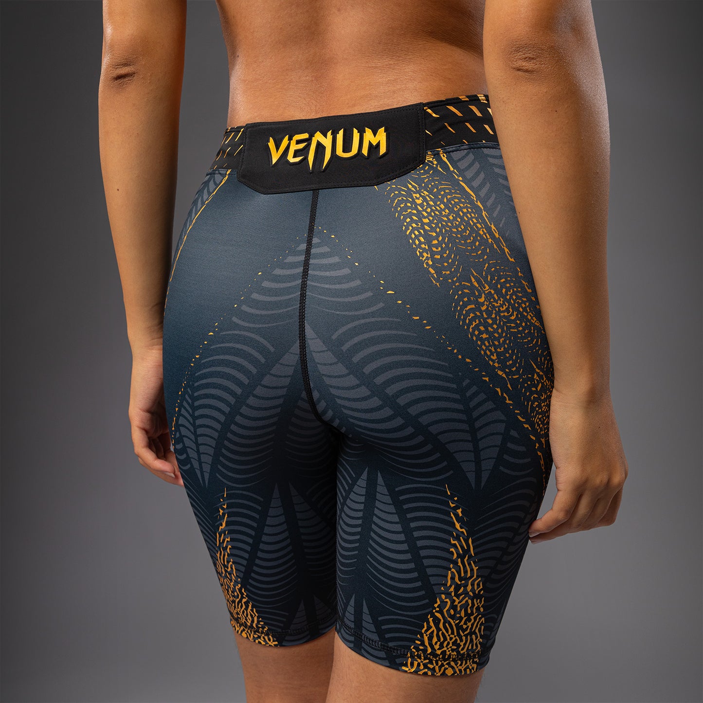 UFC Zenith by Venum Authentic Fight Night Long Fit Vale Tudo Short Dames - Champion