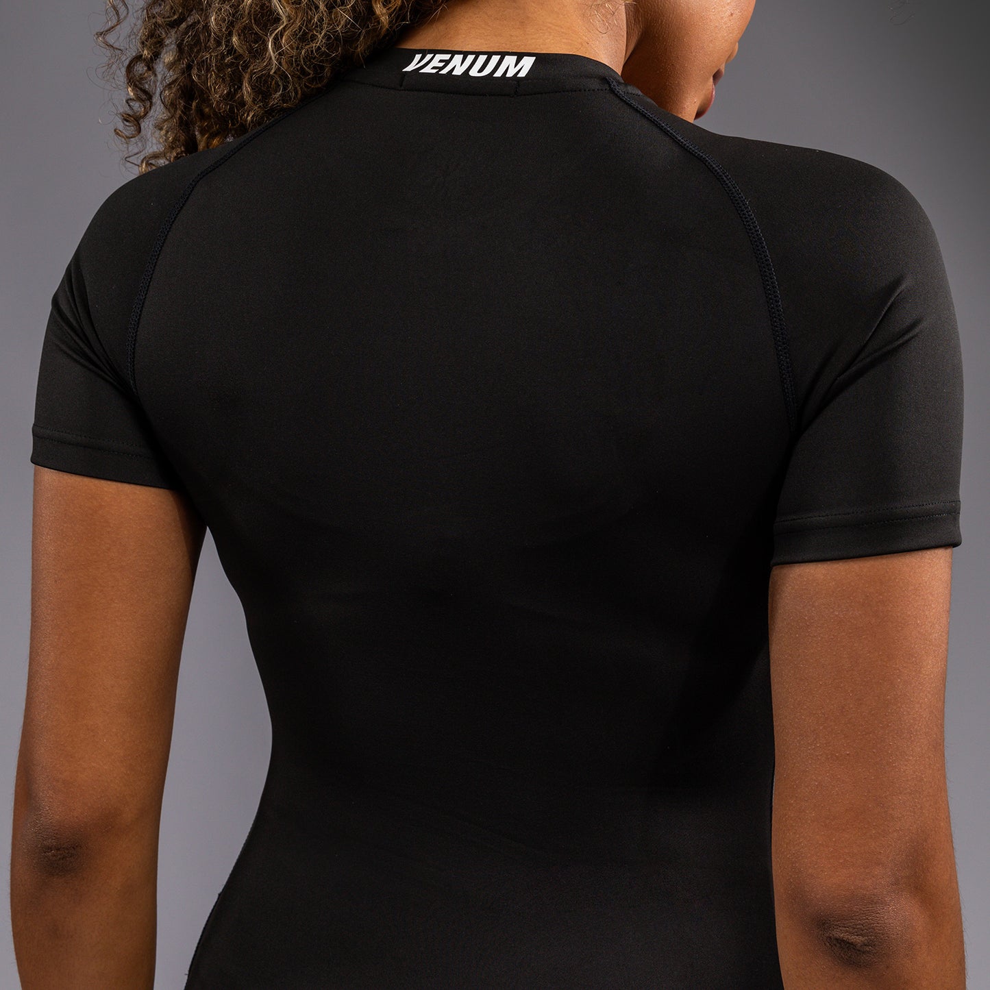 Venum Halo Rashguard met korte mouwen voor dames - Zwart