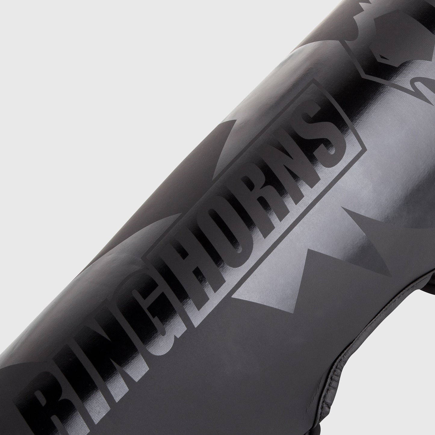 RINGHORNS CHARGER SCHEENBESCHERMERS - ZWART/ZWART