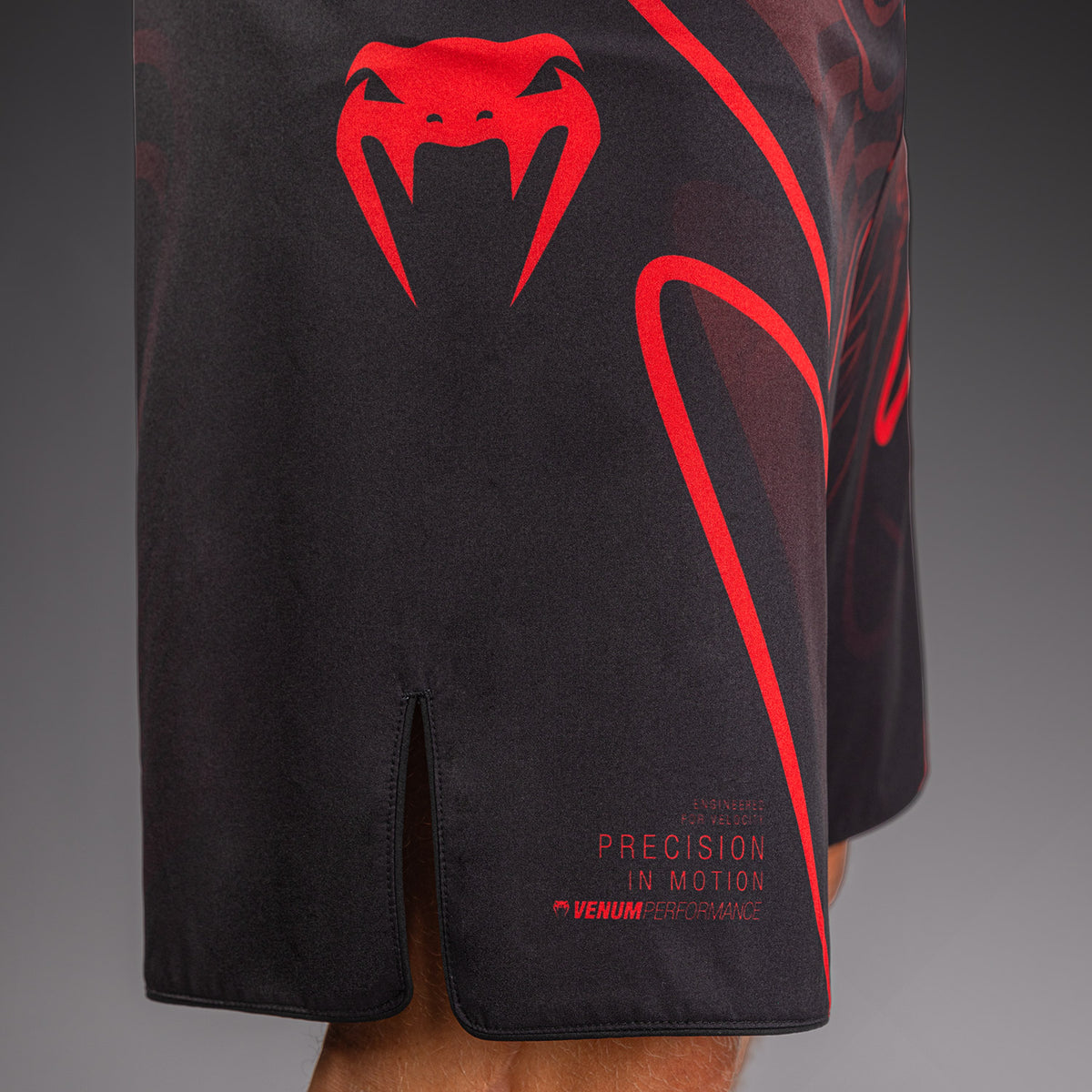 Venum Crimson Viper 2.0 Fightshort - Zwart/Rood