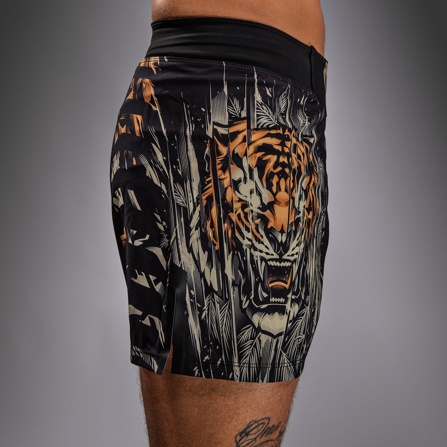 Venum Tiger Fight Shorts Heren - Zwart / Neon Oranje