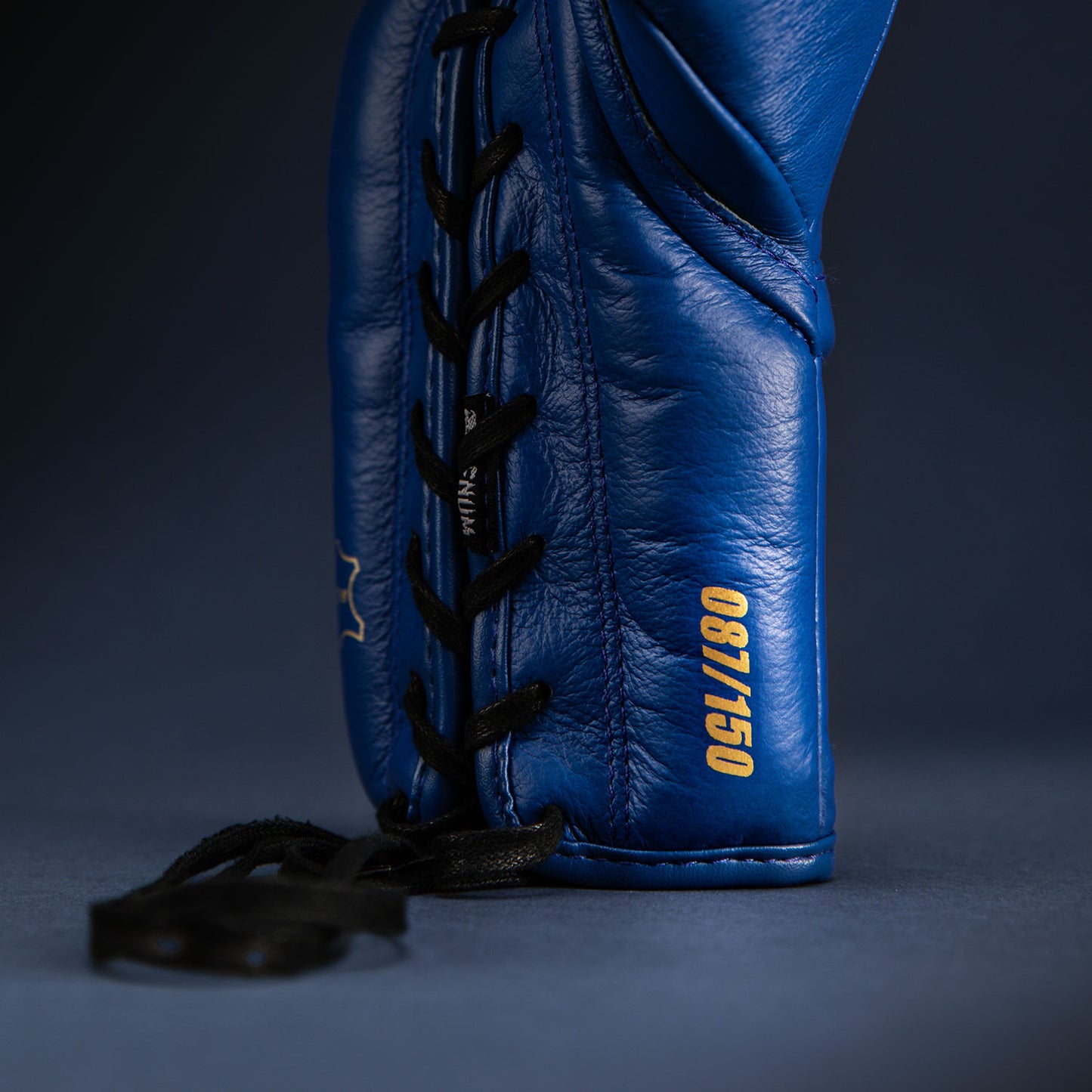 Venum Giant 2.0 Khamzat Chimaev Pro bokshandschoenen - Blauw goud