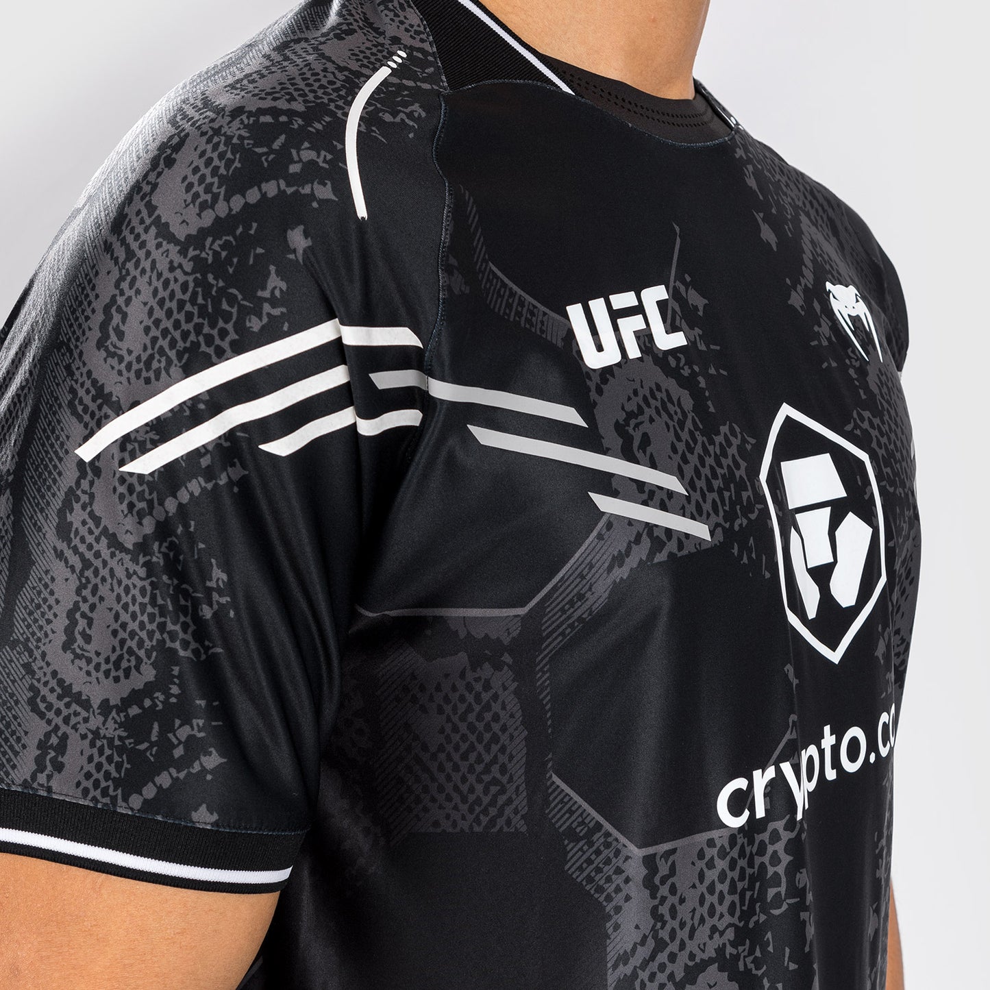 UFC Adrenaline by Venum Authentic Fight Night Heren Walkout Jersey - Zwart
