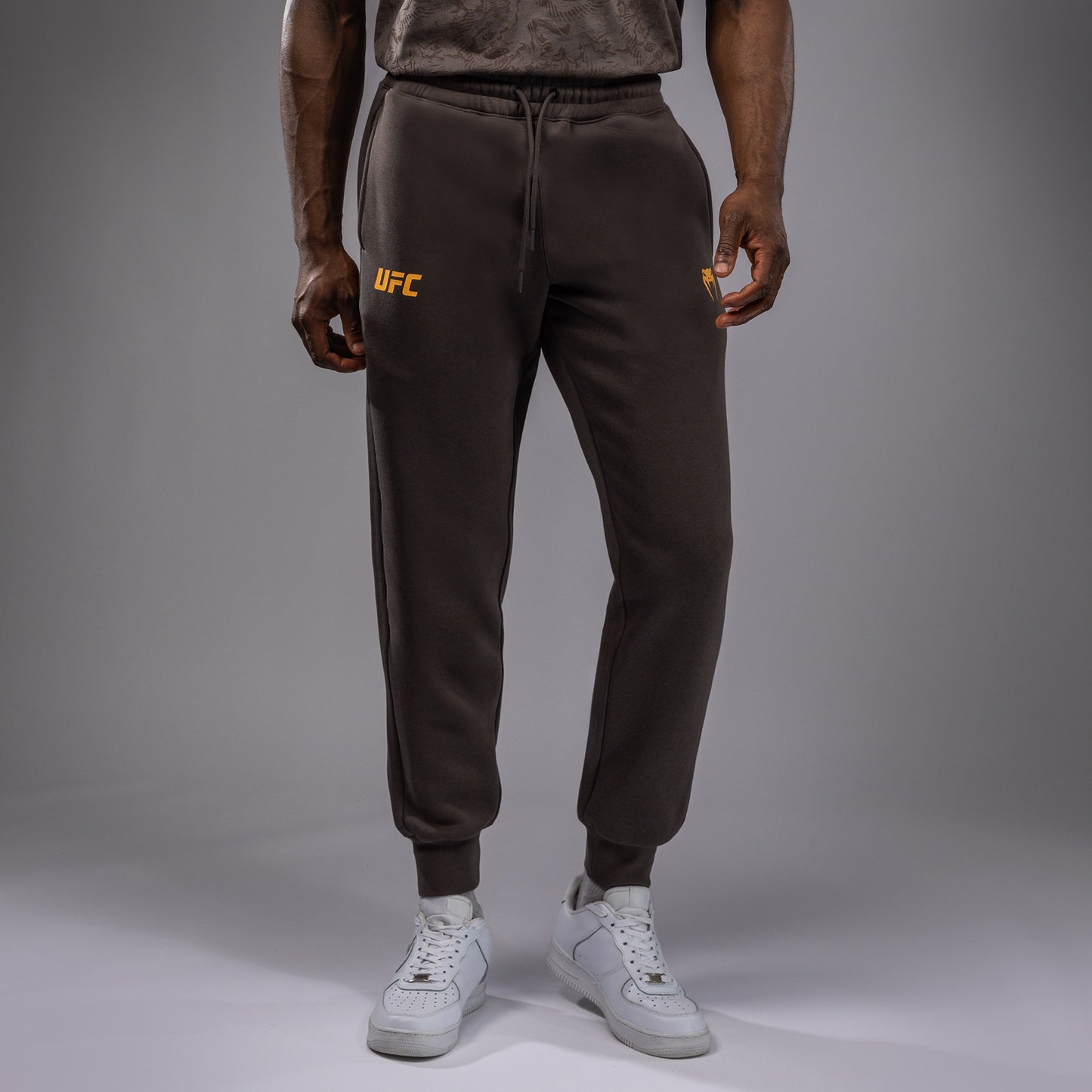 UFC Fusion by Venum Fight Week Katoenen Broek voor Heren - Solid Earthen Brown