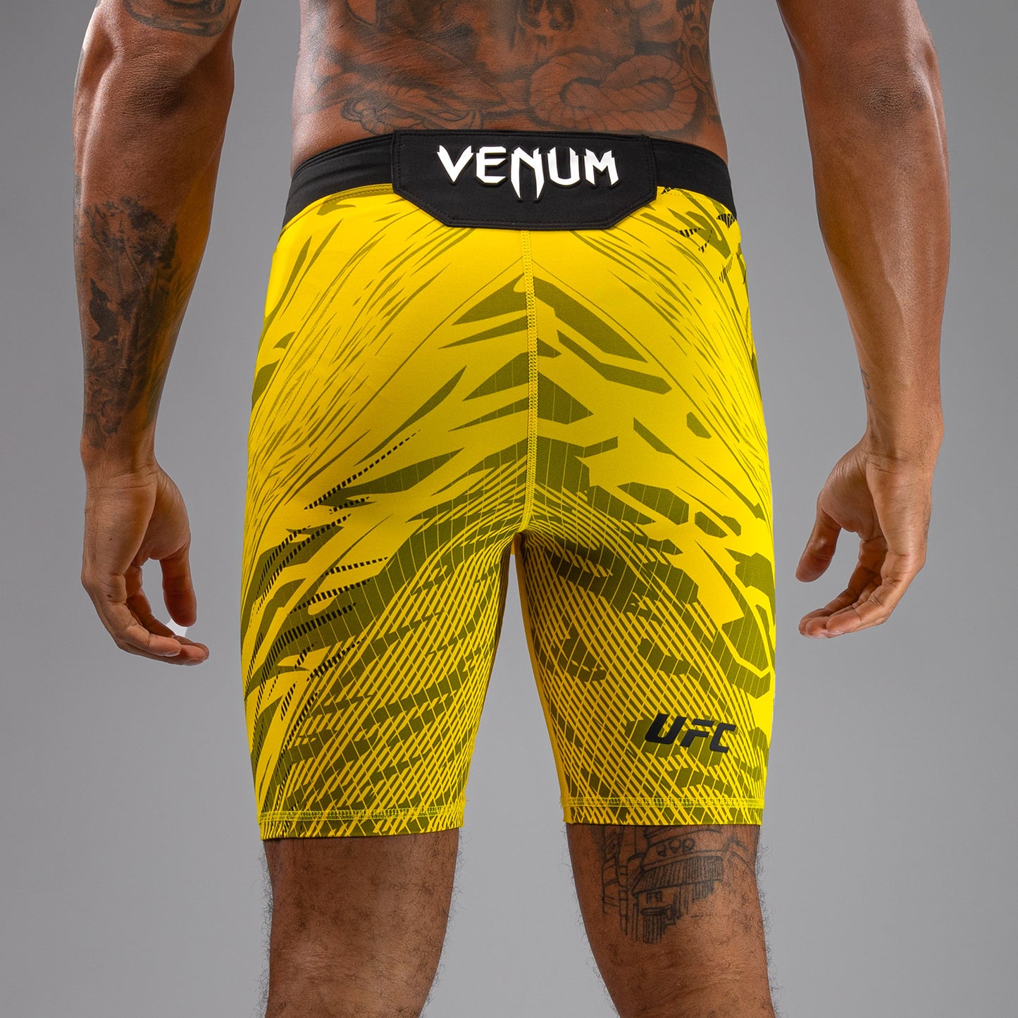 UFC Fusion by Venum Personalized Authentic Fight Night Vale Tudo Shorts voor Heren - Geel