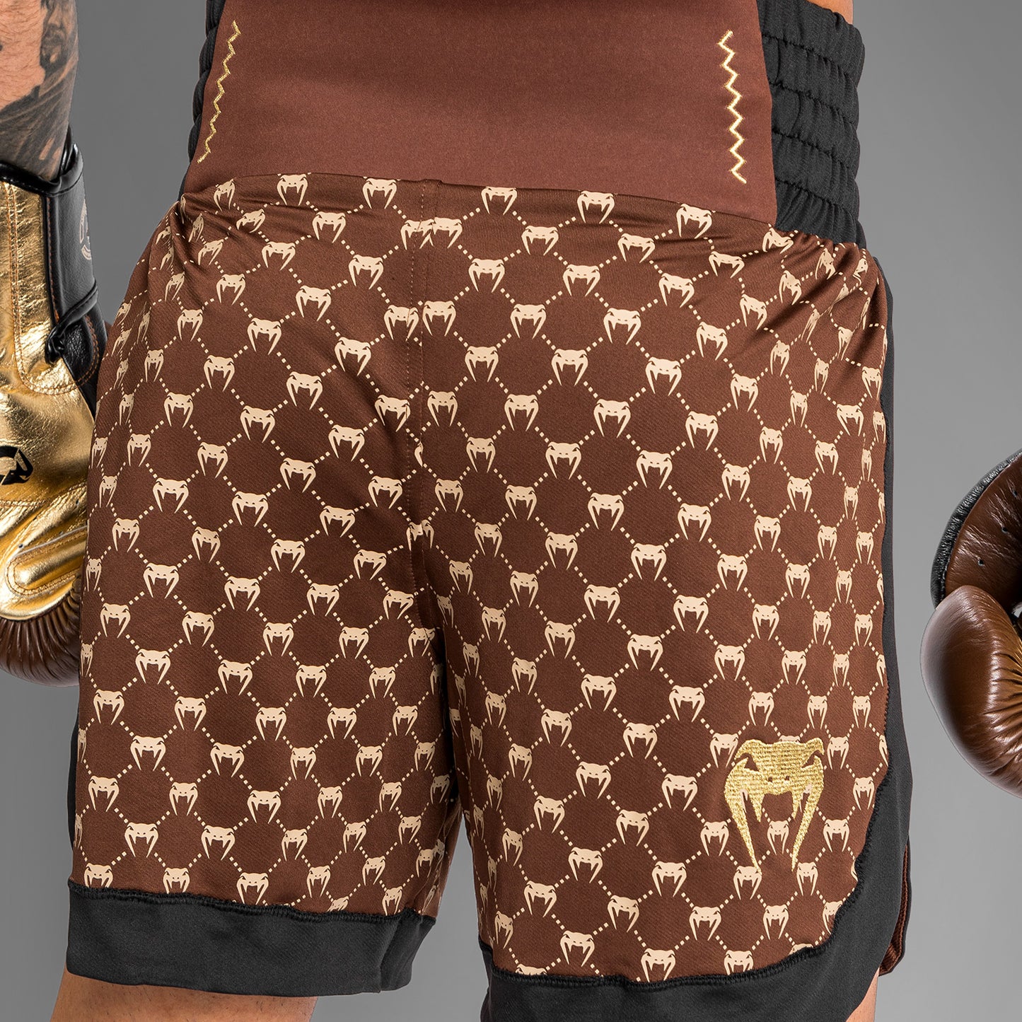 Venum Monogram Boxing Shorts - Zwart/Bruin