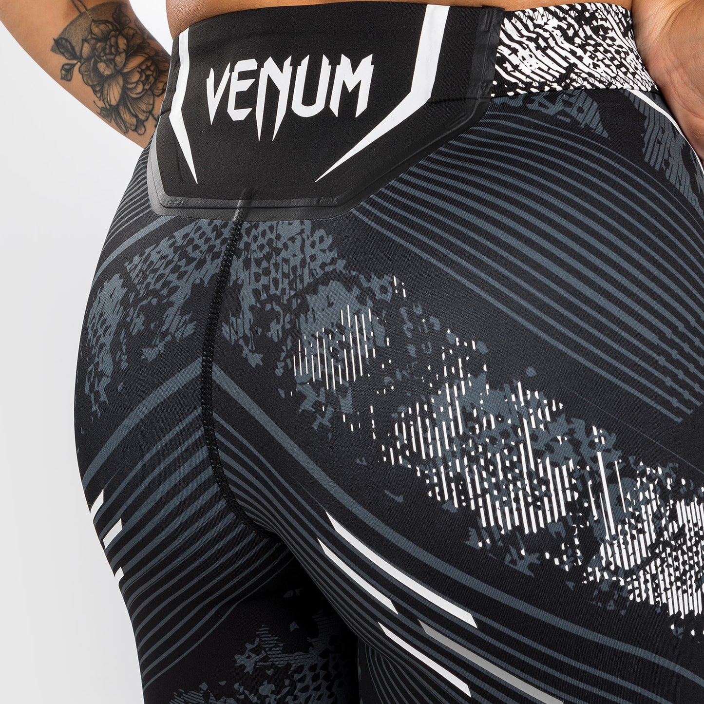 UFC Adrenaline by Venum Authentic Fight Night Dames Vale Tudo Short - Lang Model - Zwart