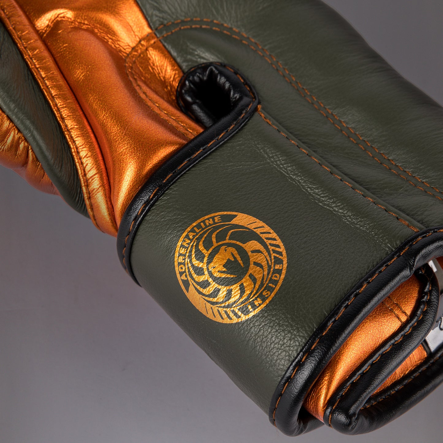 Venum Giant 3.0 Bokshandschoenen - Kaki/Brons - Speciale Editie