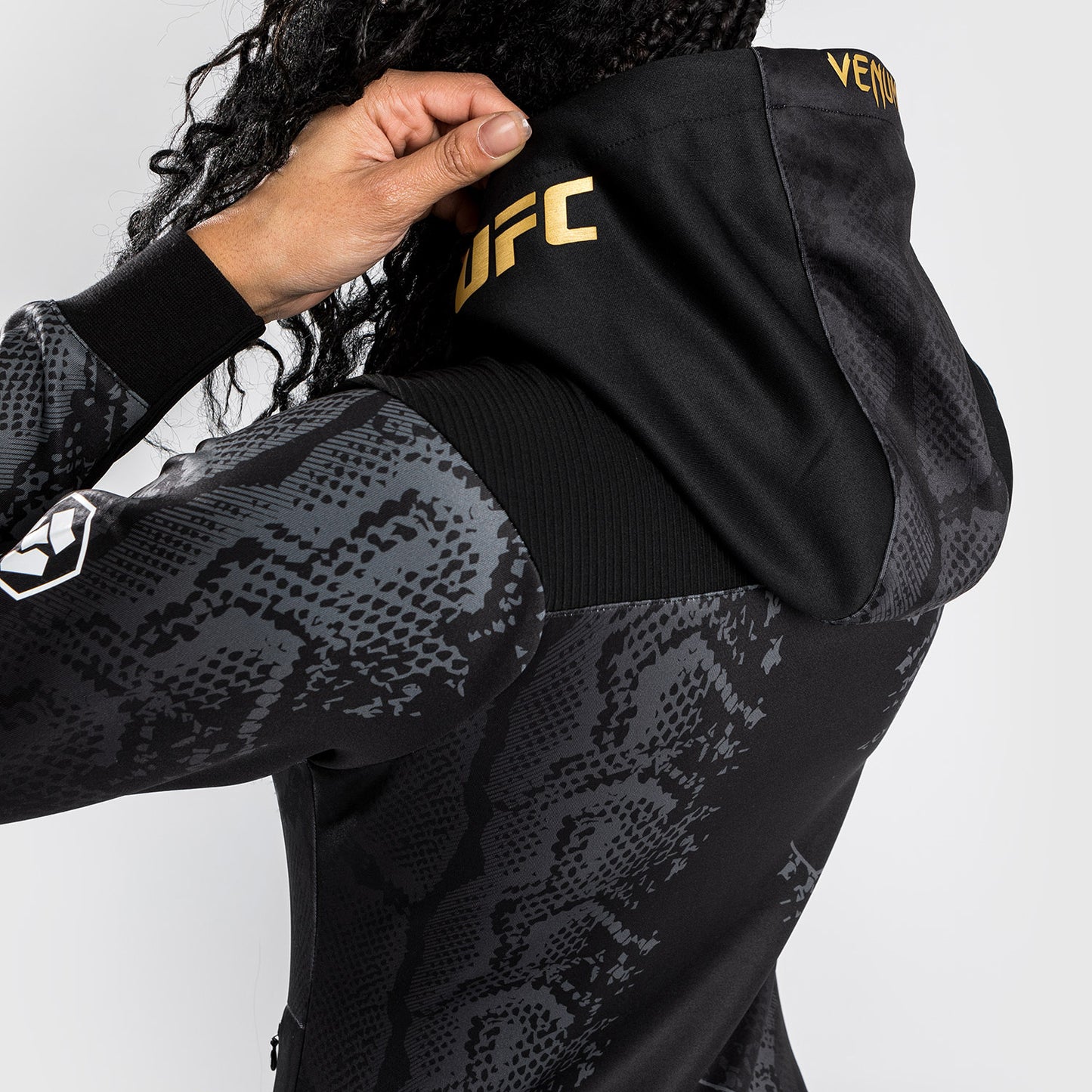 UFC Adrenaline by Venum Gepersonaliseerde Authentic Fight Night Dames Walkout Hoodie - Champion