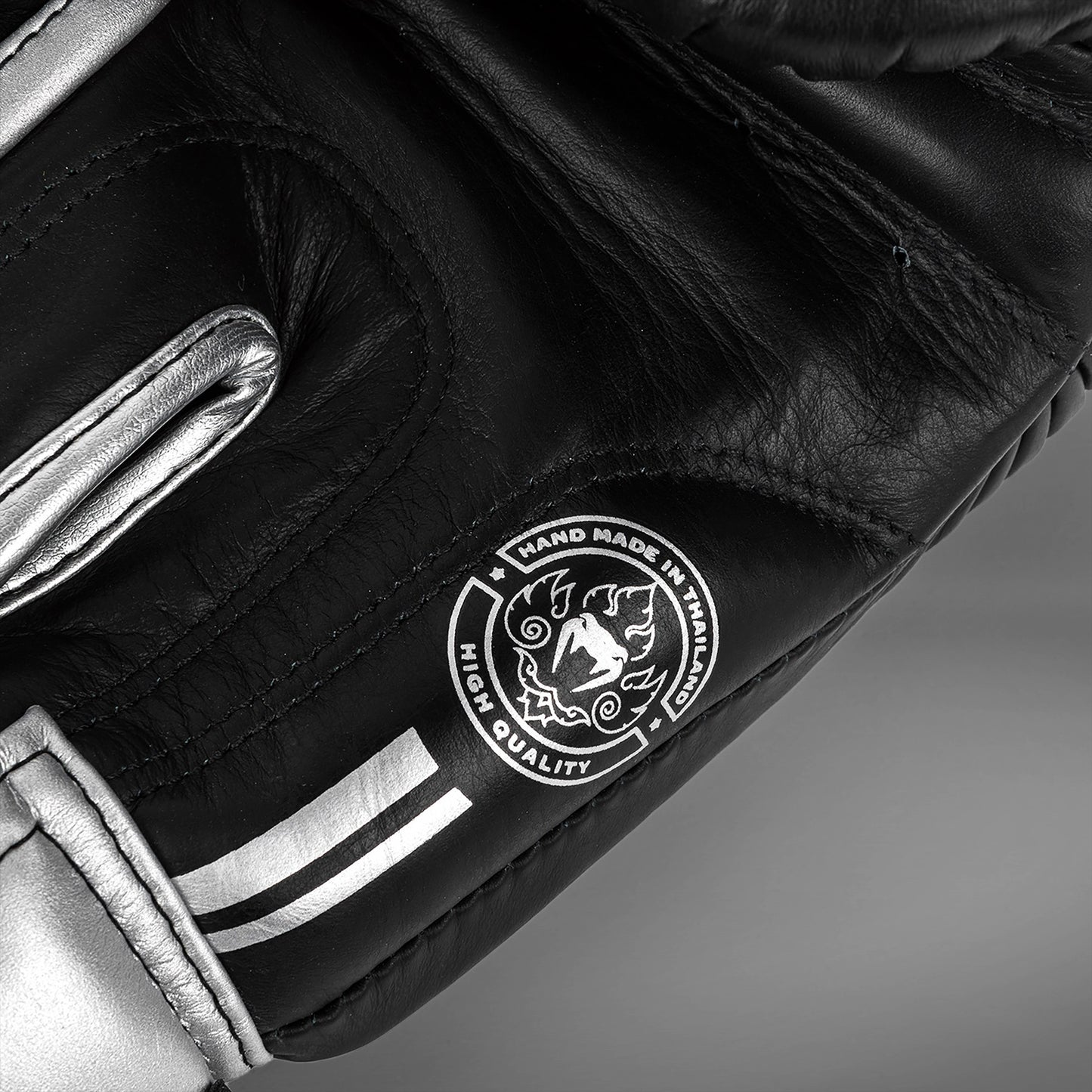 Venum Power 2.0 Bokshandschoenen - Zwart/Zilver