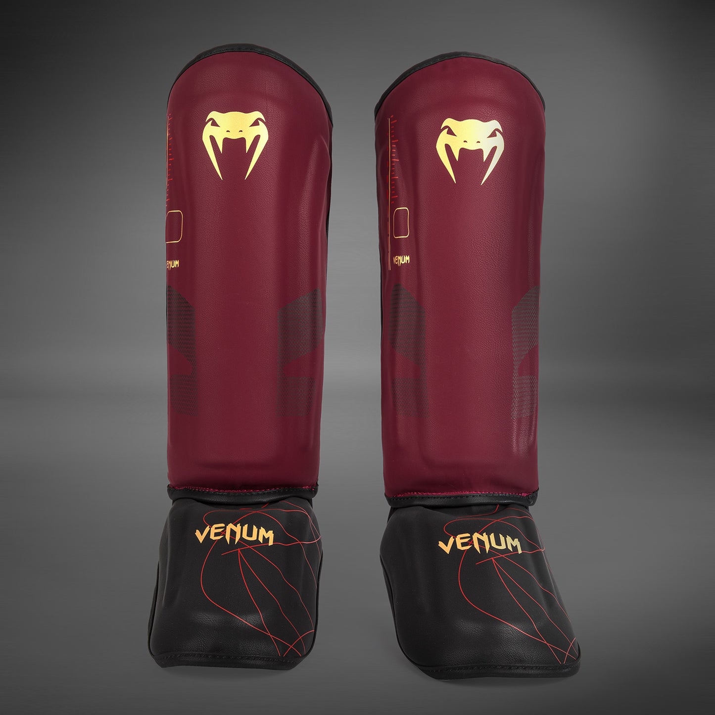 Venum Tactical XT Scheenbeschermers - Zwart/Bourgondië/Goud
