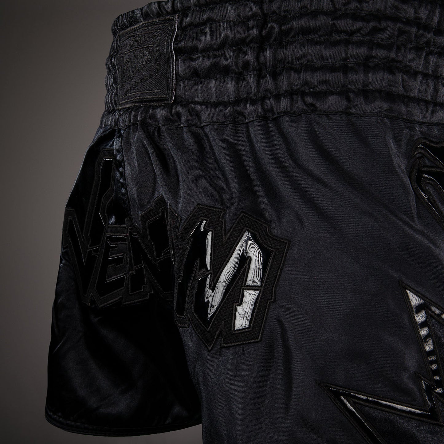 Venum Inferno 2.0 Muay Thai Shorts - Zwart/Grijs