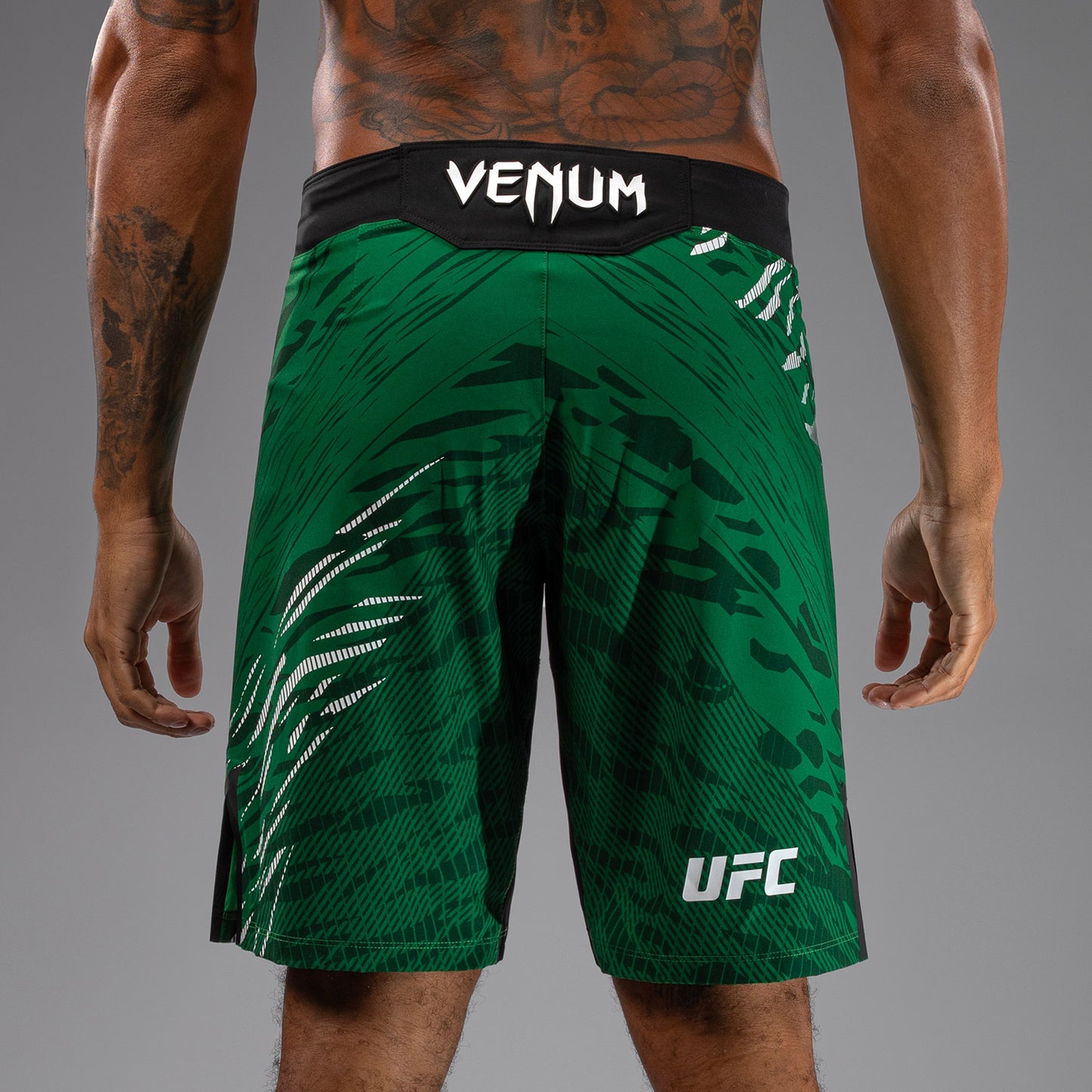 UFC Fusion by Venum Authentic Fight Night Fight Shorts voor Heren - Lang Fit - Groen
