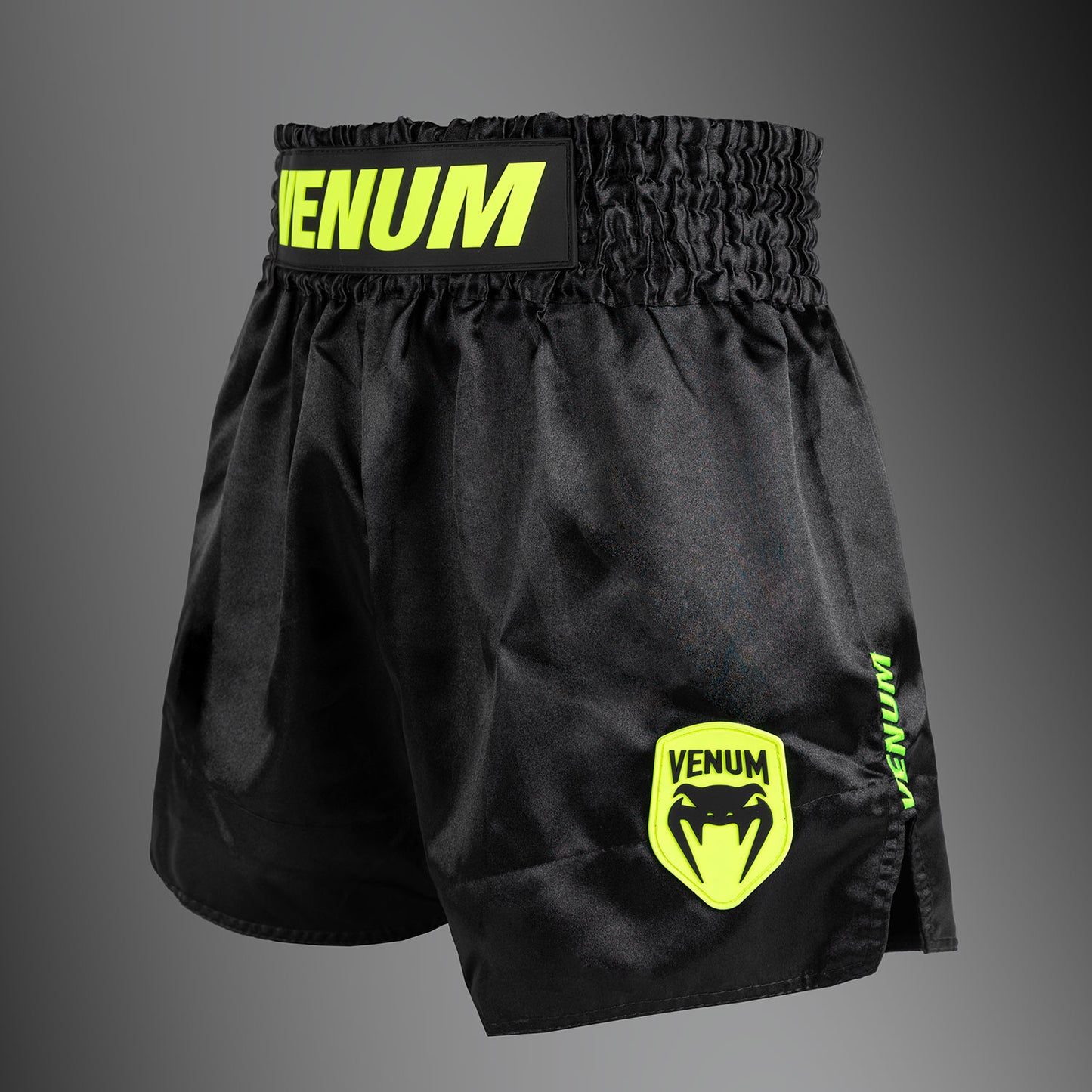 Venum Classic Evo Muay Thai Shorts - Zwart/Neon Geel