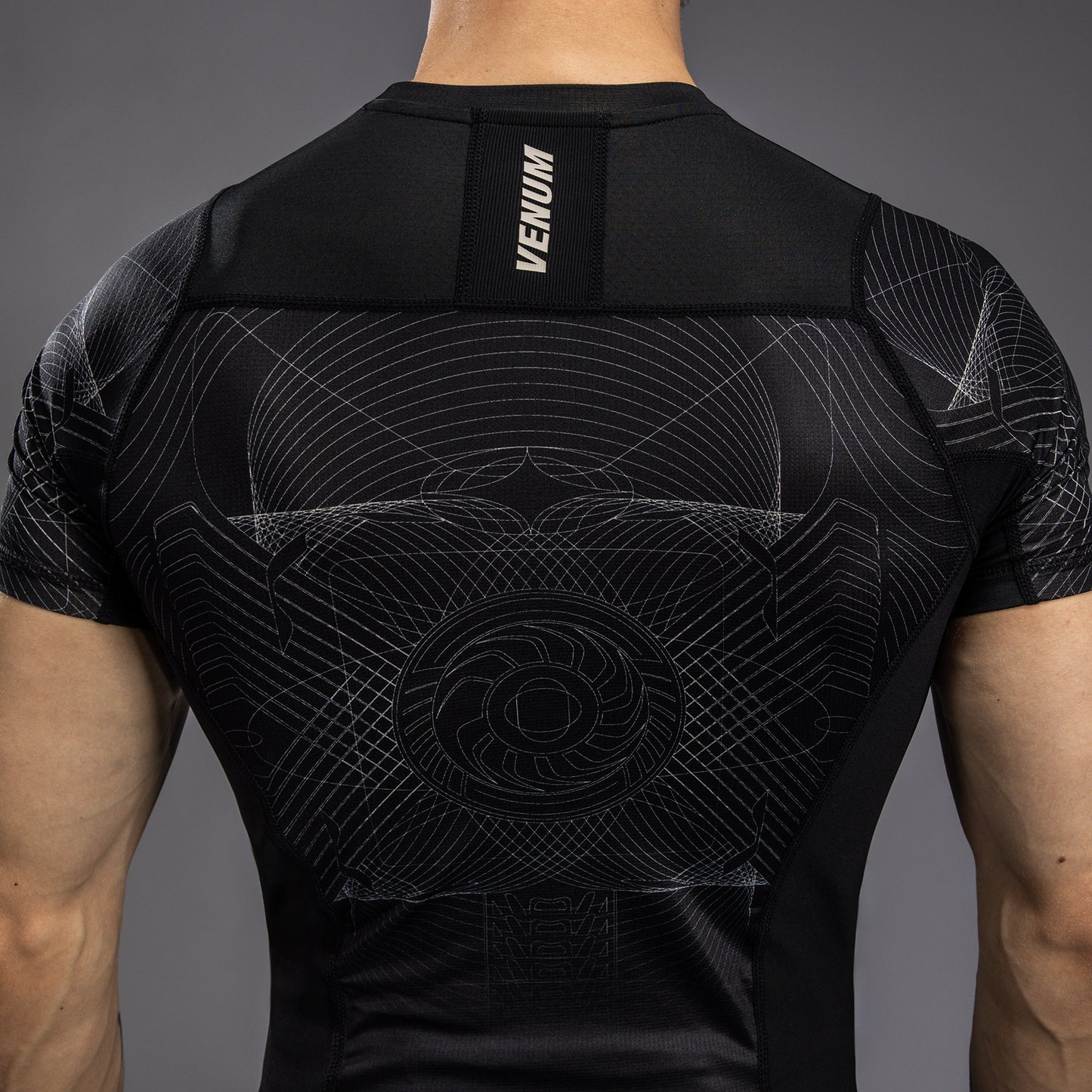 Venum G-Fit Air Korte Mouw Rashguard Heren - Diepzwart / Woestijnzand