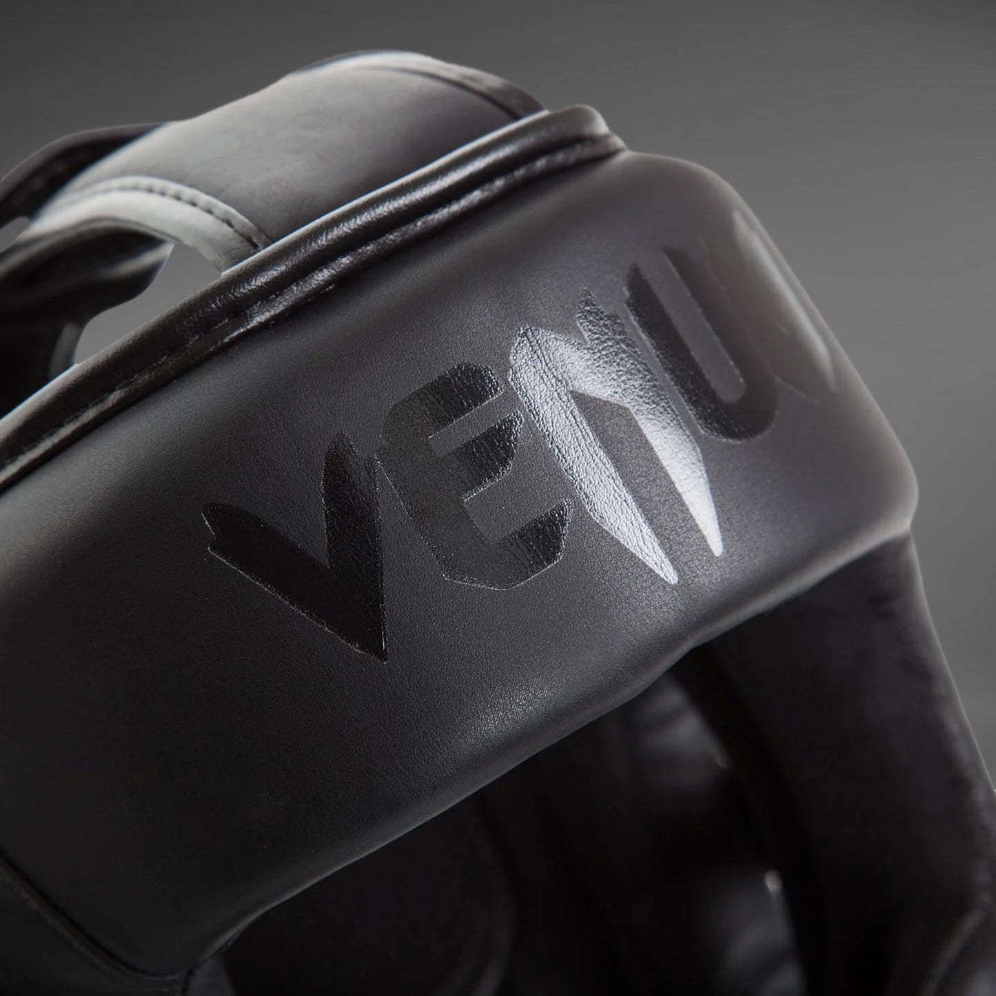 Venum Elite hoofdbeschermer - Zwart