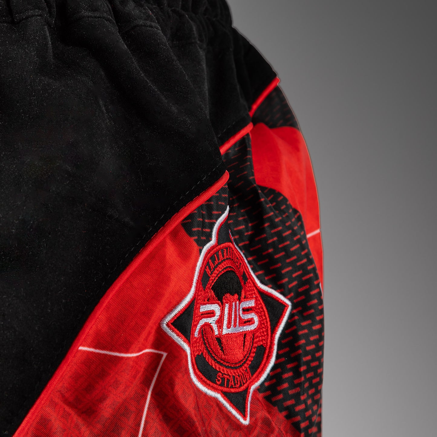 Venum x RWS 2.0 Muay Thai Shorts – Zwart/Rood