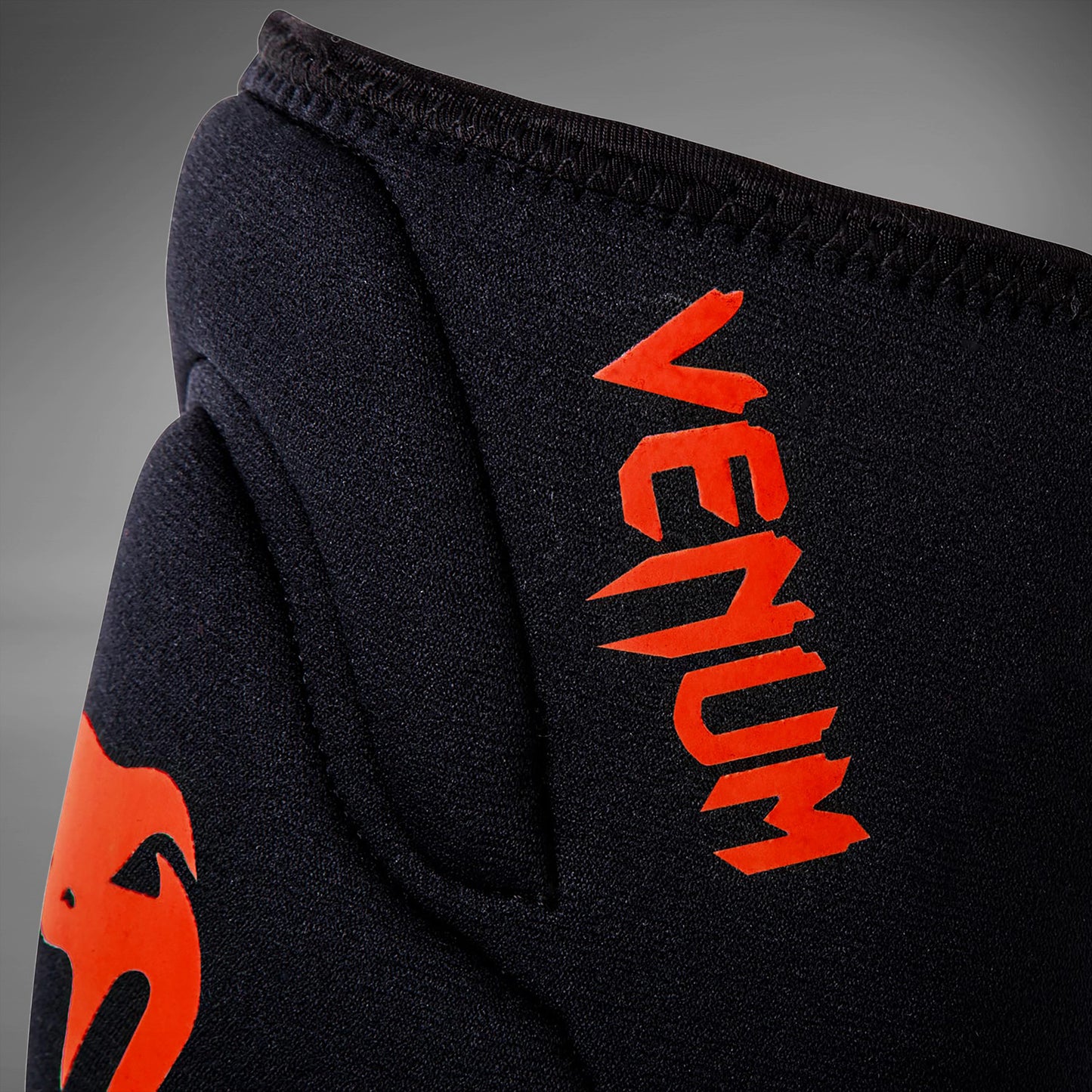 Venum Kontact Kniebeschermers - Paar - Zwart/Rood