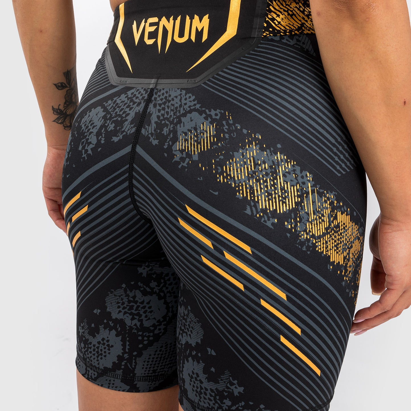 UFC Adrenaline by Venum Authentic Fight Night Dames Vale Tudo Short - Lang model - Kampioen