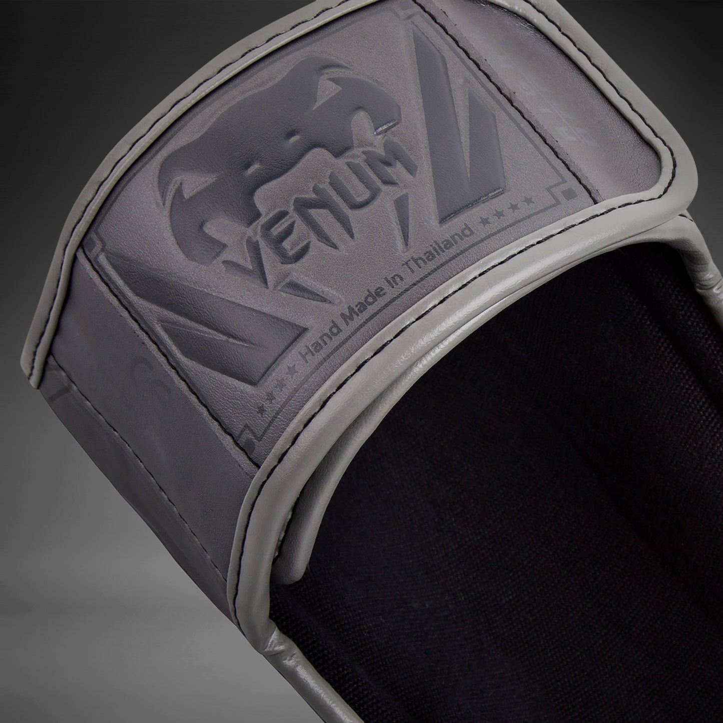 Venum Elite scheenbeschermers - Grijs