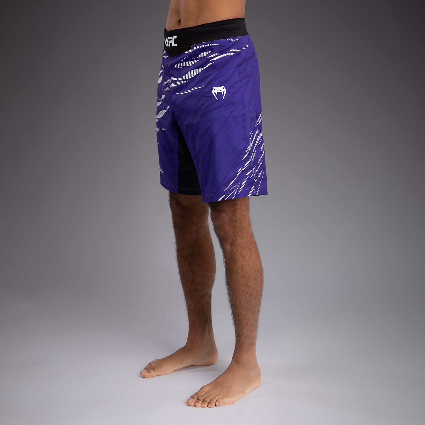 UFC Fusion by Venum Authentic Fight Night Fight Shorts voor Heren - Lange pasvorm - Paars