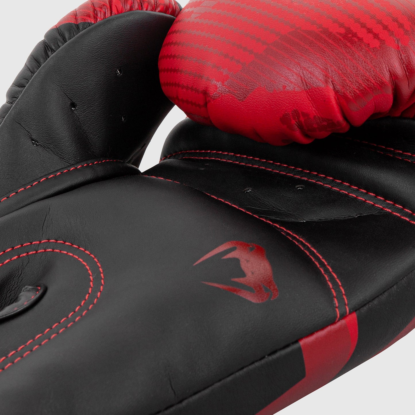 Venum Elite Bokshandschoenen - Rood/Camo