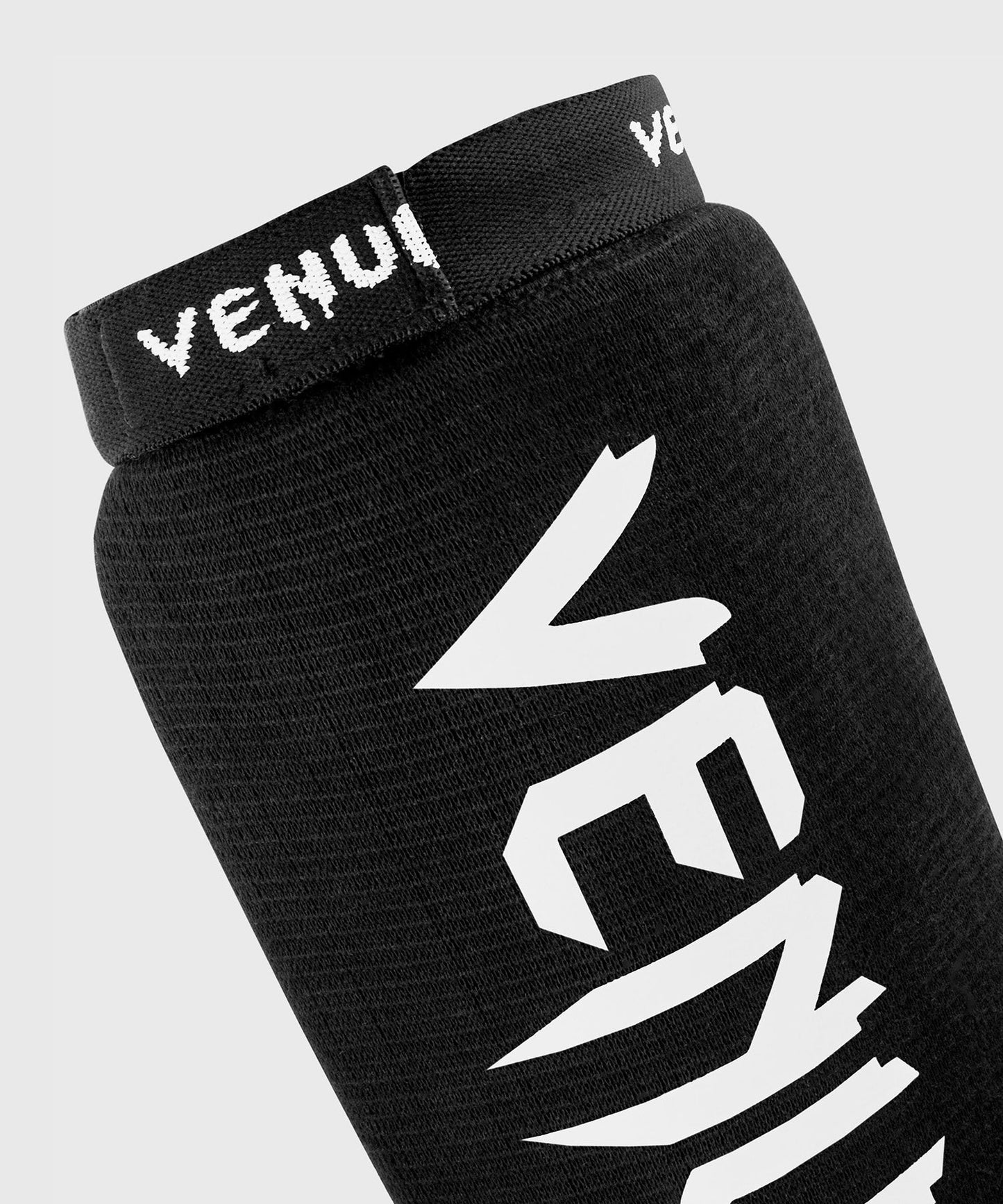 Venum Scheenbeschermers Kontact - zwart/wit