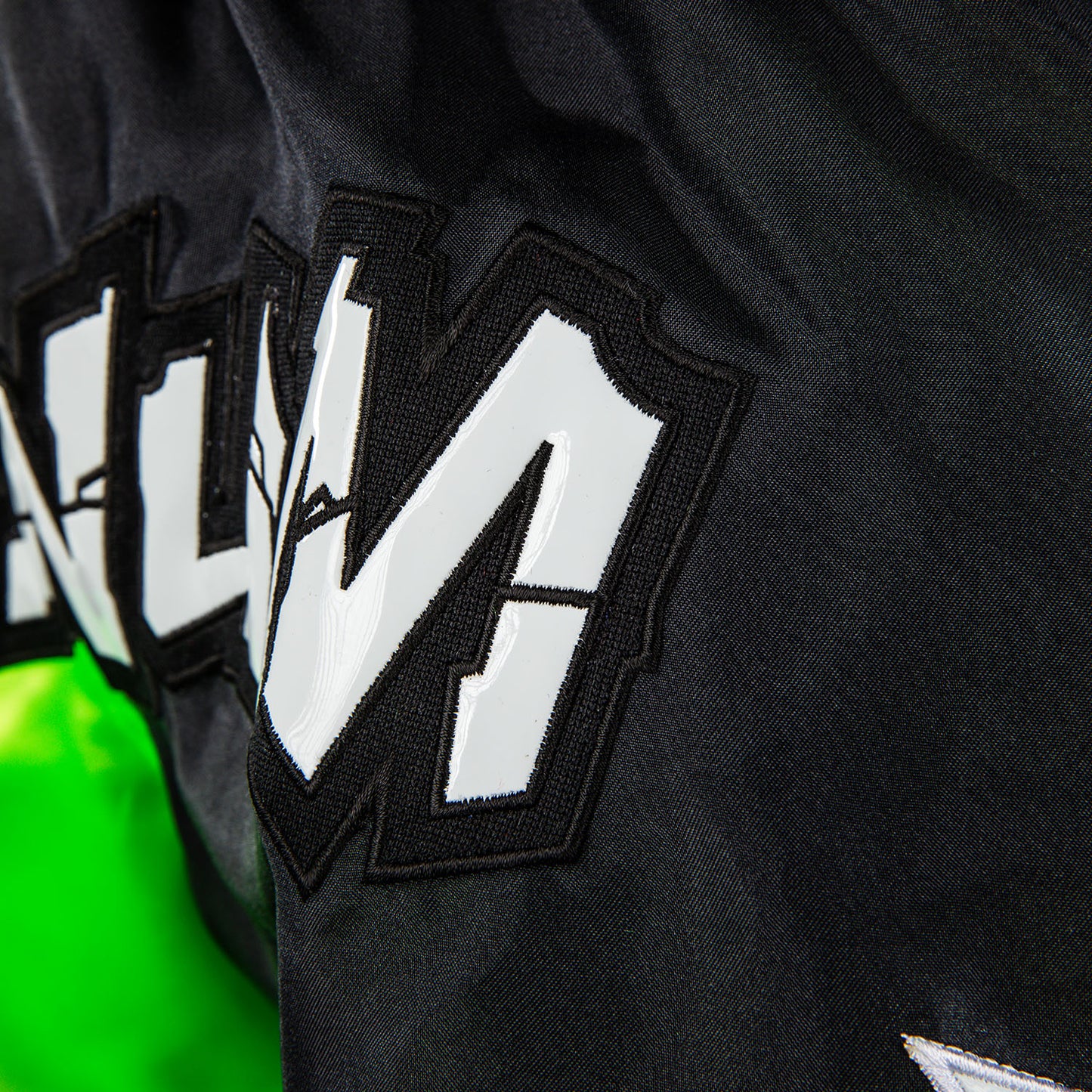 Venum Inferno 2.0 Muay Thai Shorts - Groen/Zwart