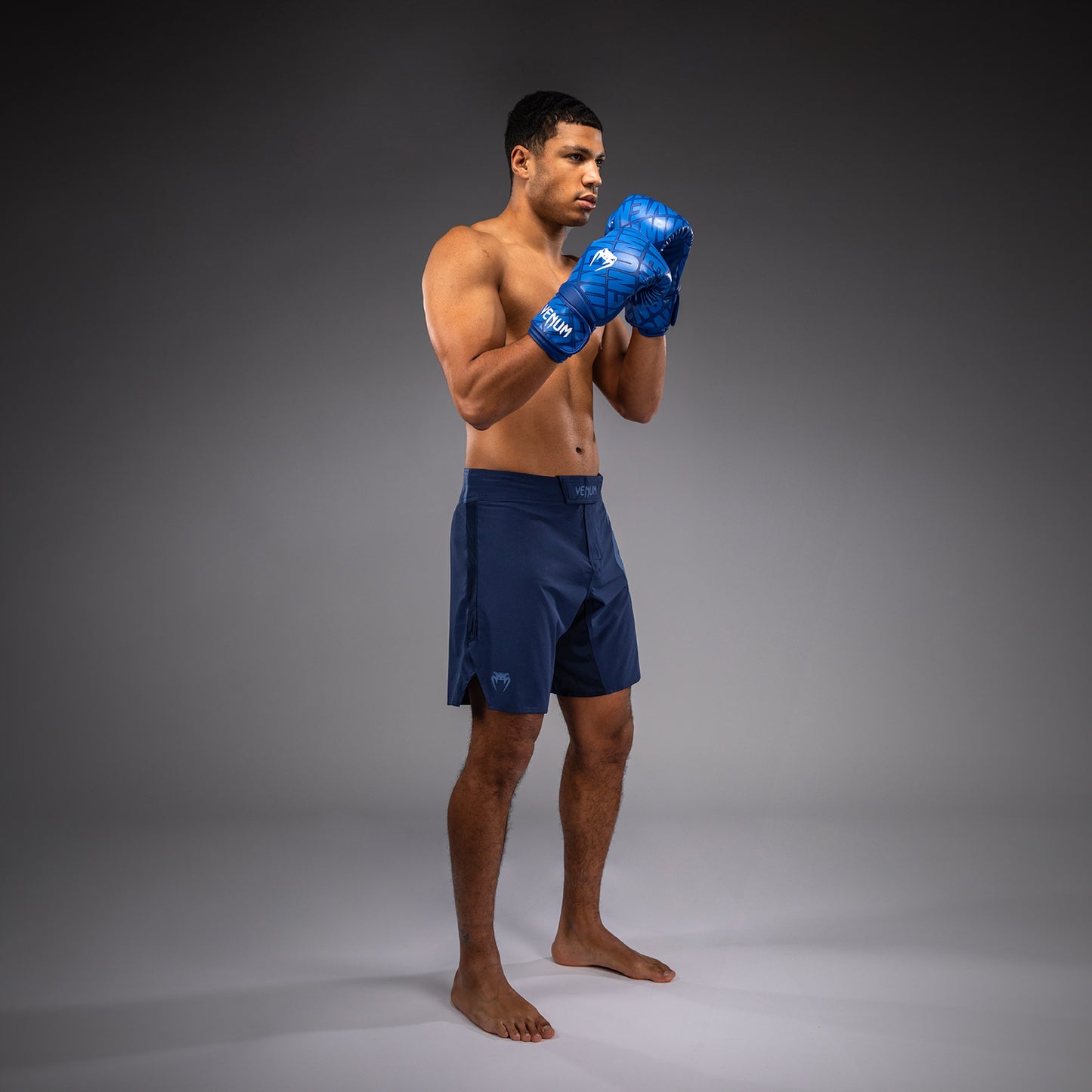 Venum Light 5.0 Fightshorts - Blauw/Hemelsblauw