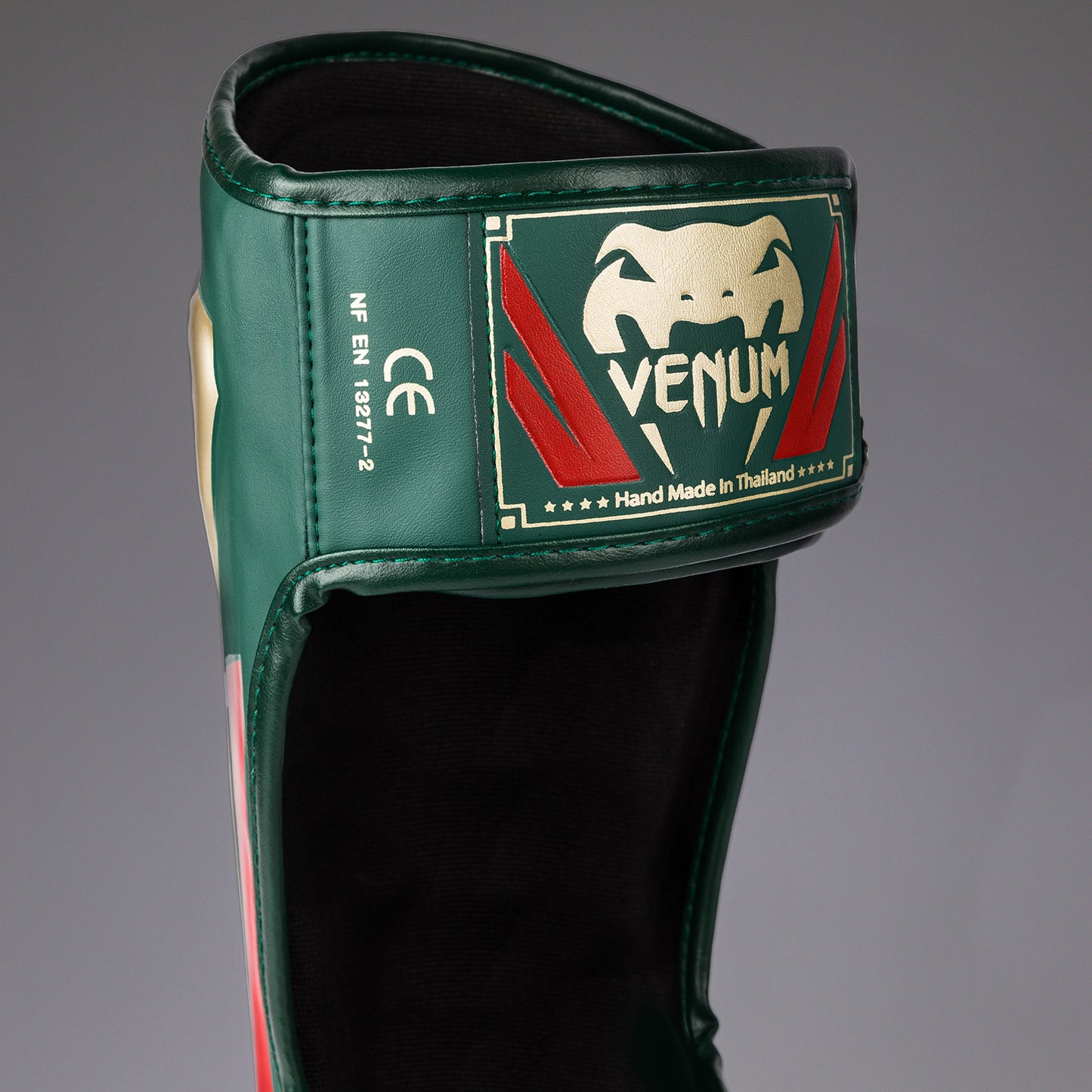 Venum Elite Scheenbeschermers - Groen - Speciale Editie