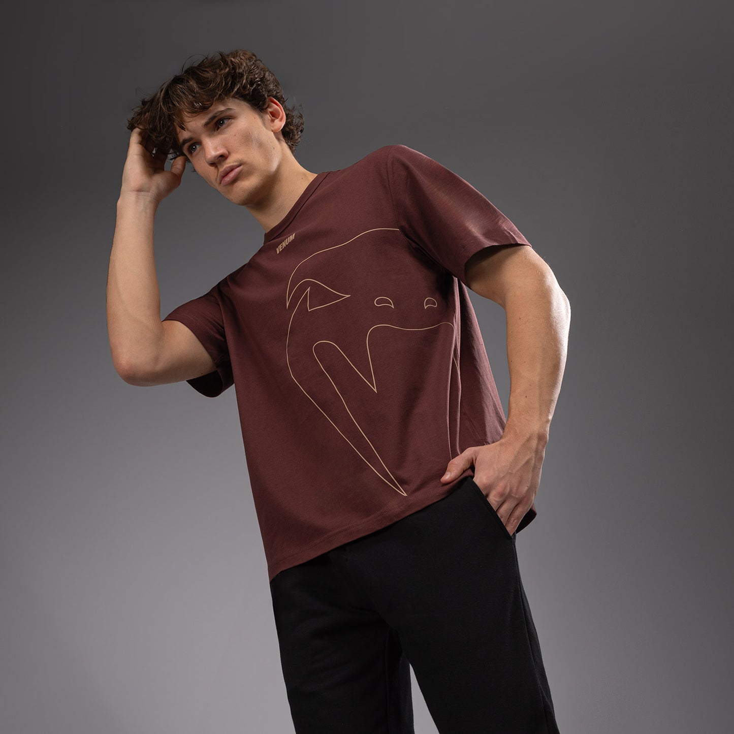 Venum Giant Connect T-Shirt - Chocolade Bruin