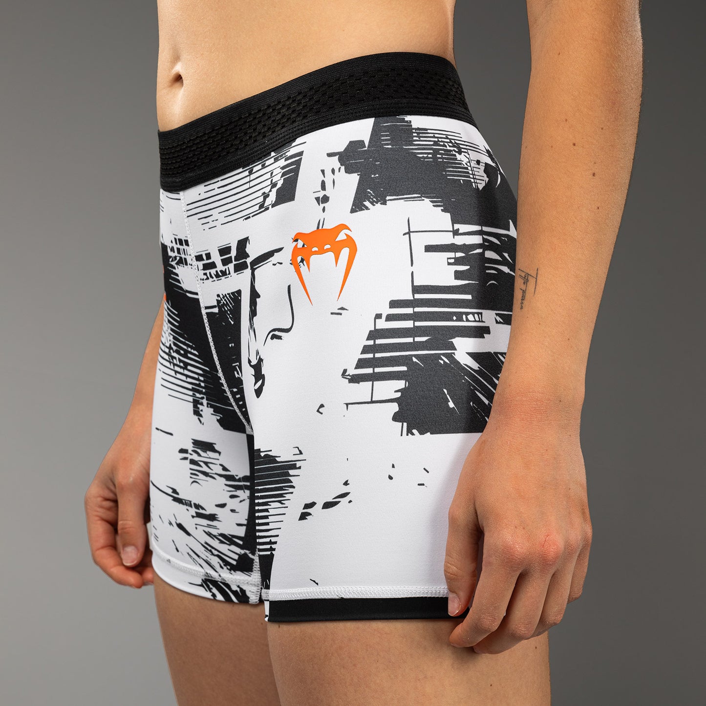 UFC Zenith by Venum Authentic Fight Week Performance Vale Tudo Short Dames - Wit