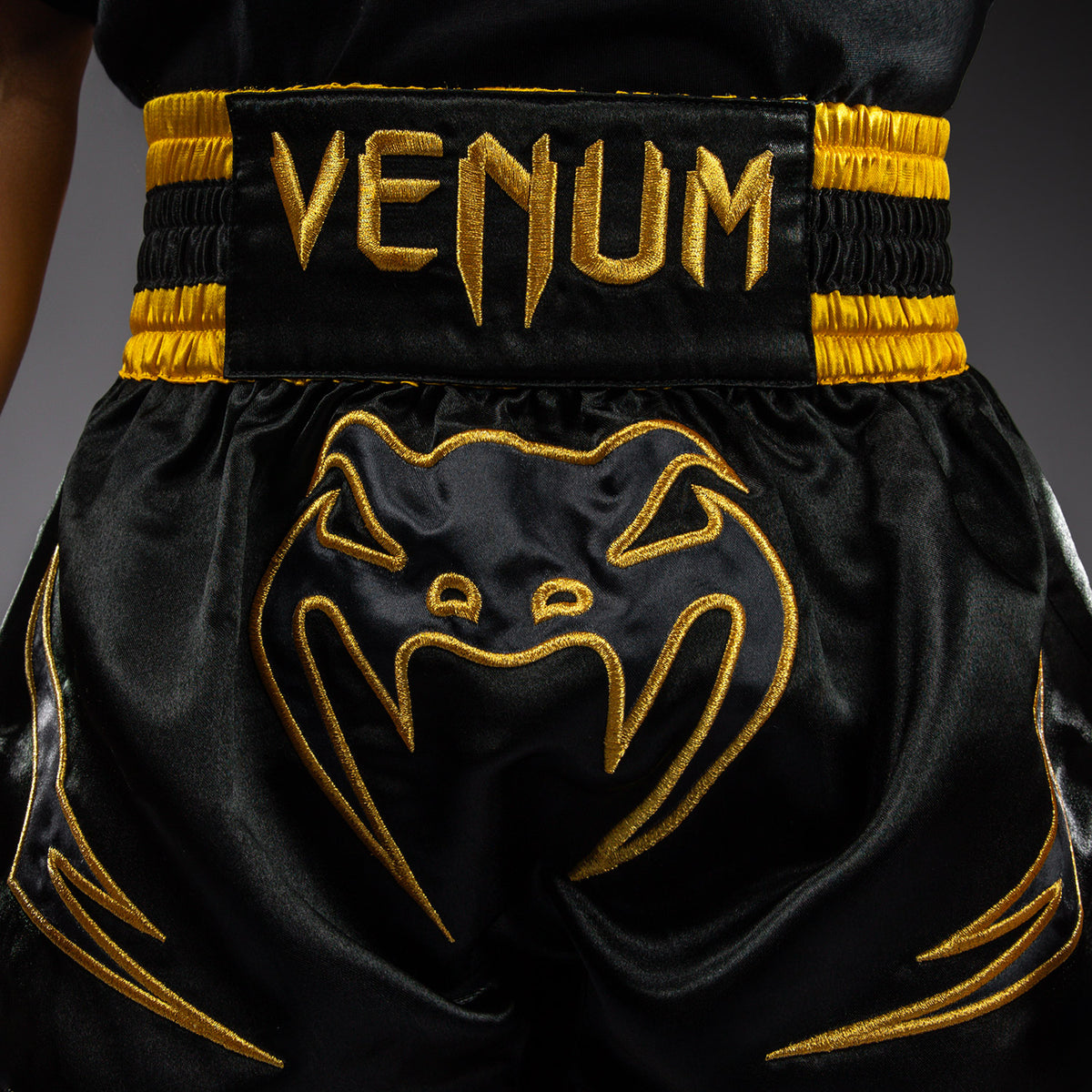 Venum Bangkok Fury Muay Thai-short voor kinderen - Zwart/Goud