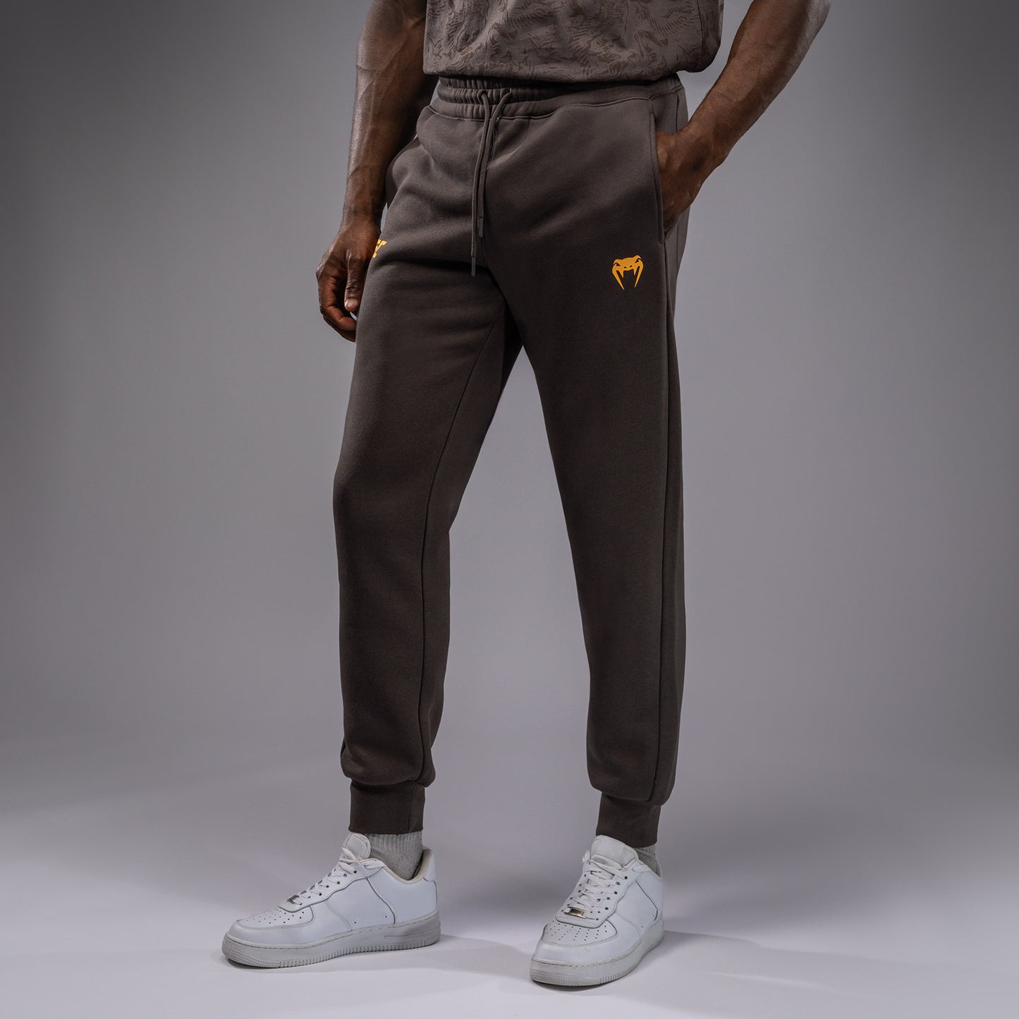 UFC Fusion by Venum Fight Week Katoenen Broek voor Heren - Solid Earthen Brown