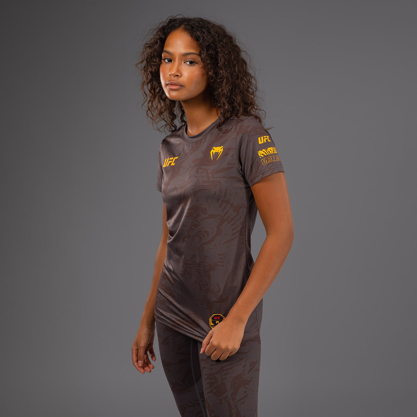 UFC Fusion by Venum Fight Week Dry-Tech T-shirt voor Dames - Earthen Brown