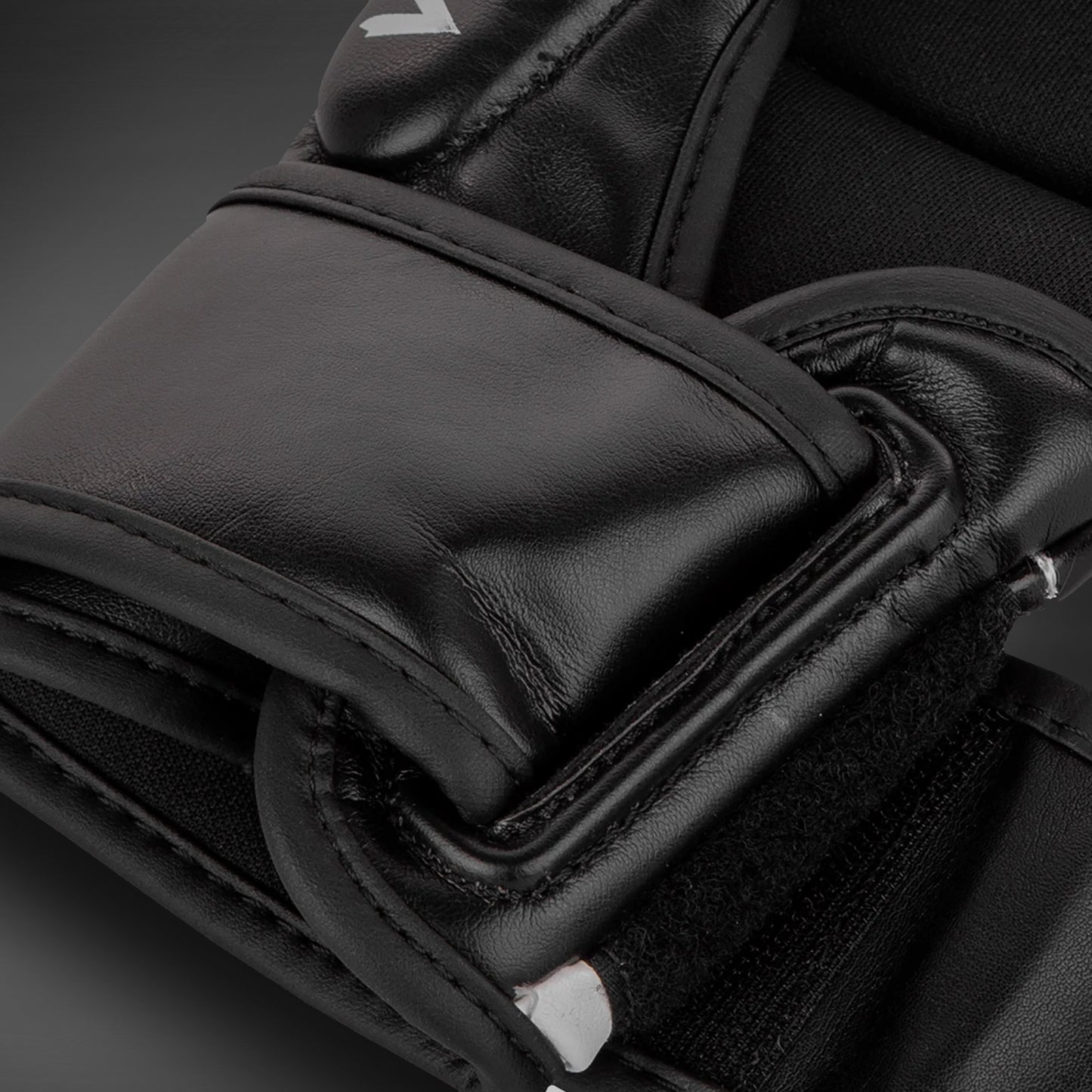 Venum Challenger 3.0 Trainingshandschoenen - Wit/Zwart