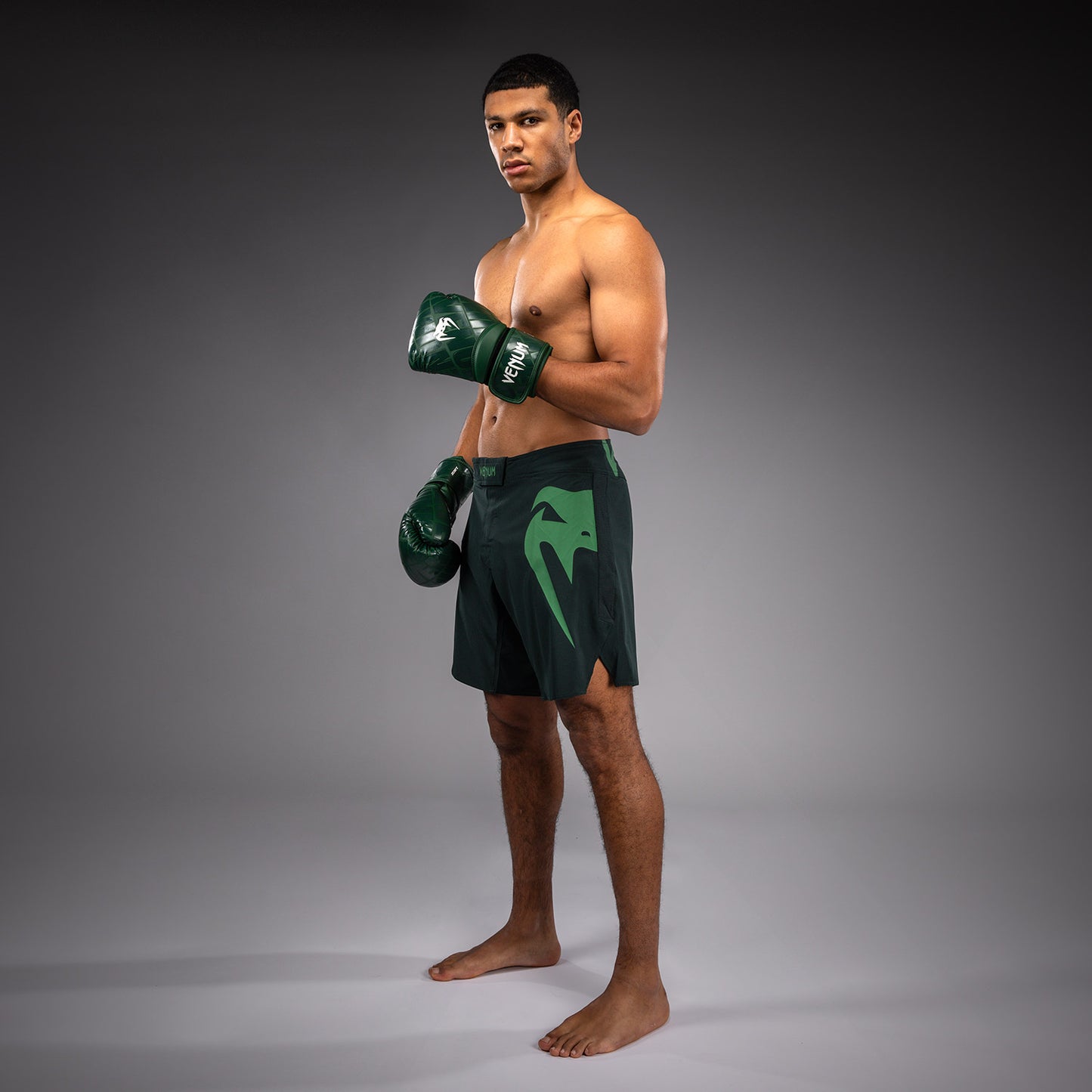Venum Light 5.0 Fightshorts - Bosgroen/Lichtgroen