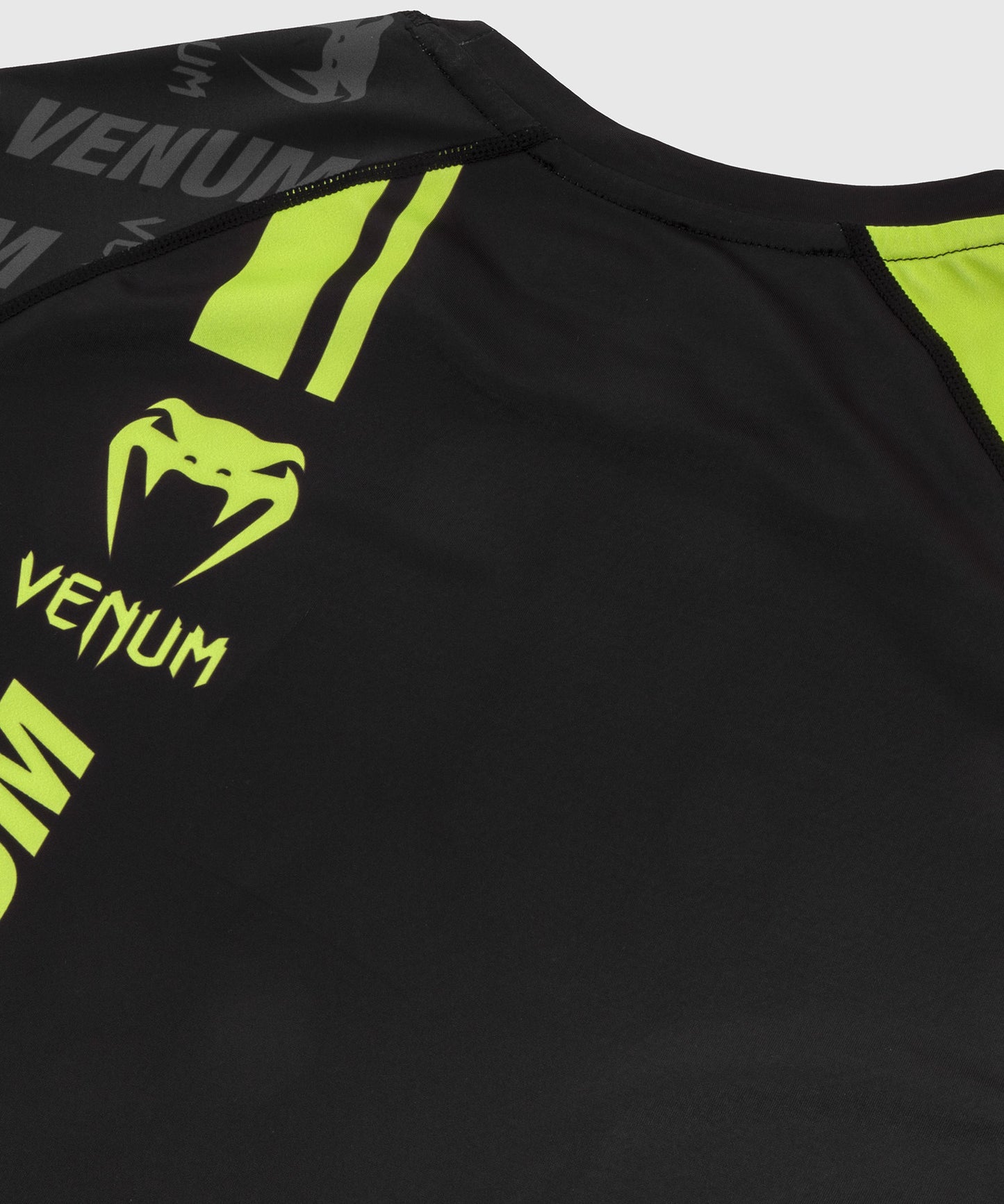 Venum Logos Rashguard - Korte mouwen - Zwart/Neongeel