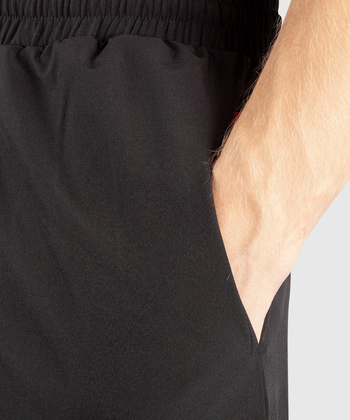 Venum Classic Training Shorts - Zwart/Rood