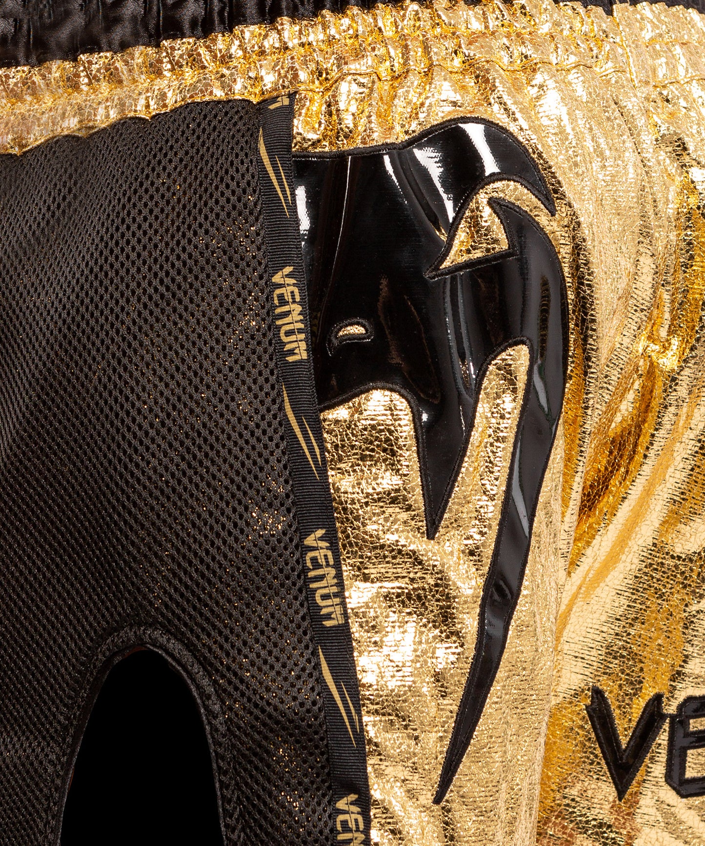 Venum Giant Foil Muay Thai Shorts - Goud/Zwart