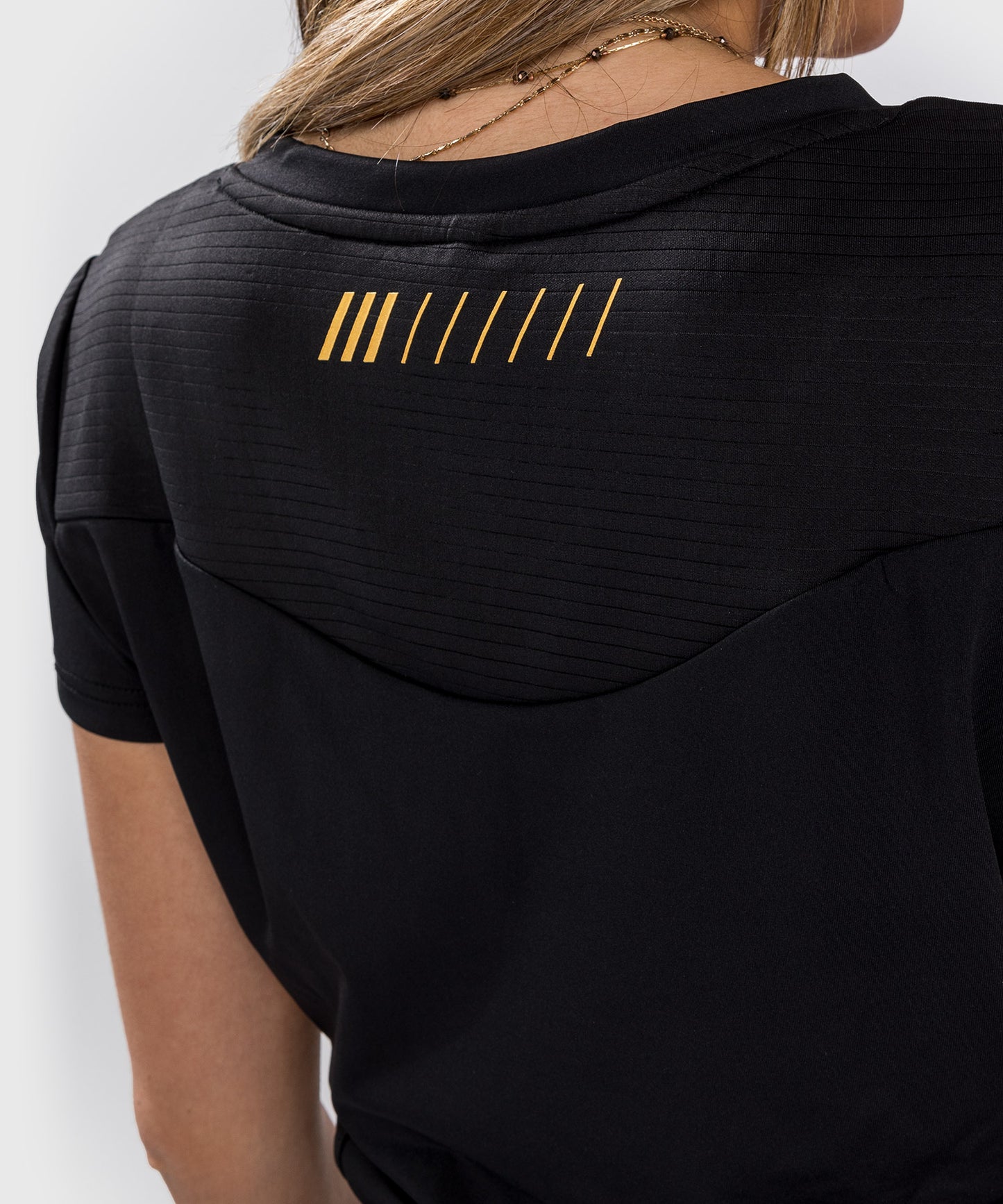 Venum Tempest 2.0 Dry Tech T-shirt - Zwart/Goud