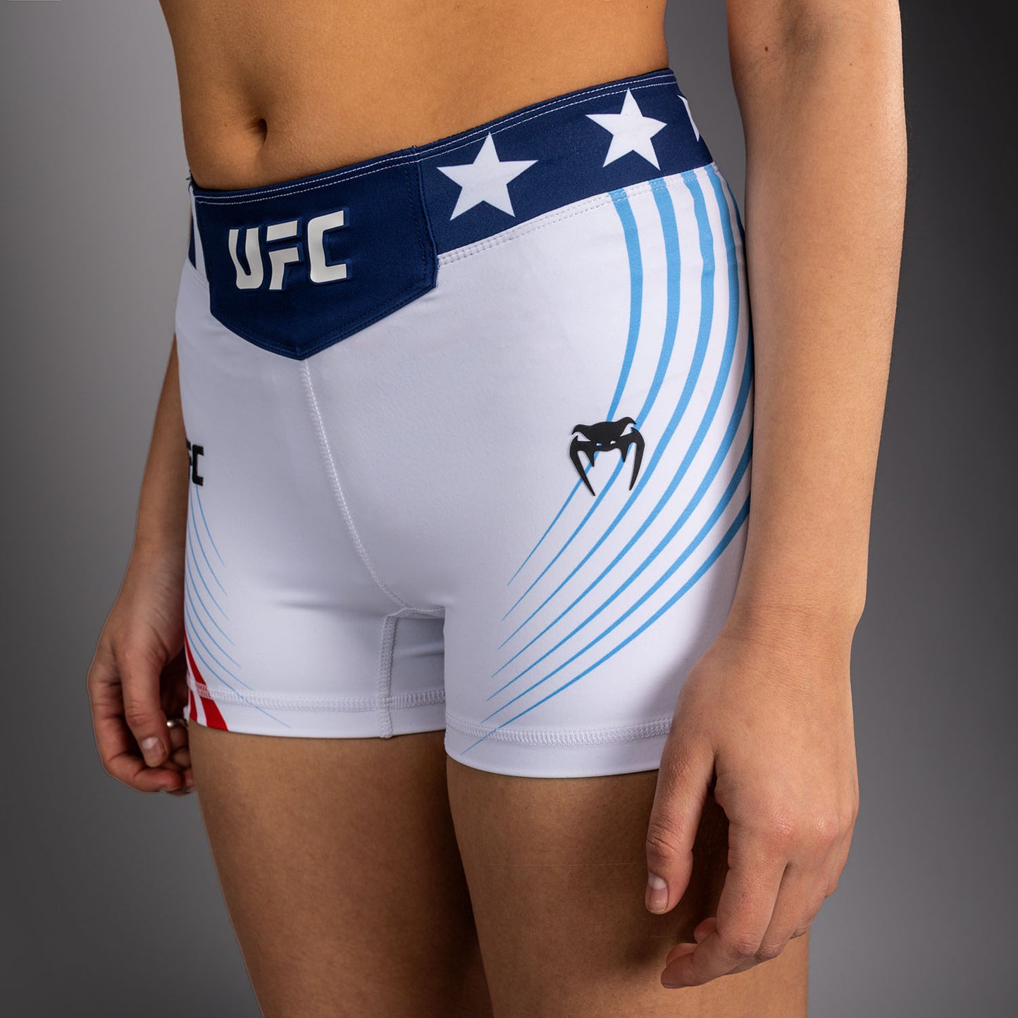 Official UFC Freedom 250 by Venum Authentic Vale Tudo Shorts Short Fit voor dames - Wit